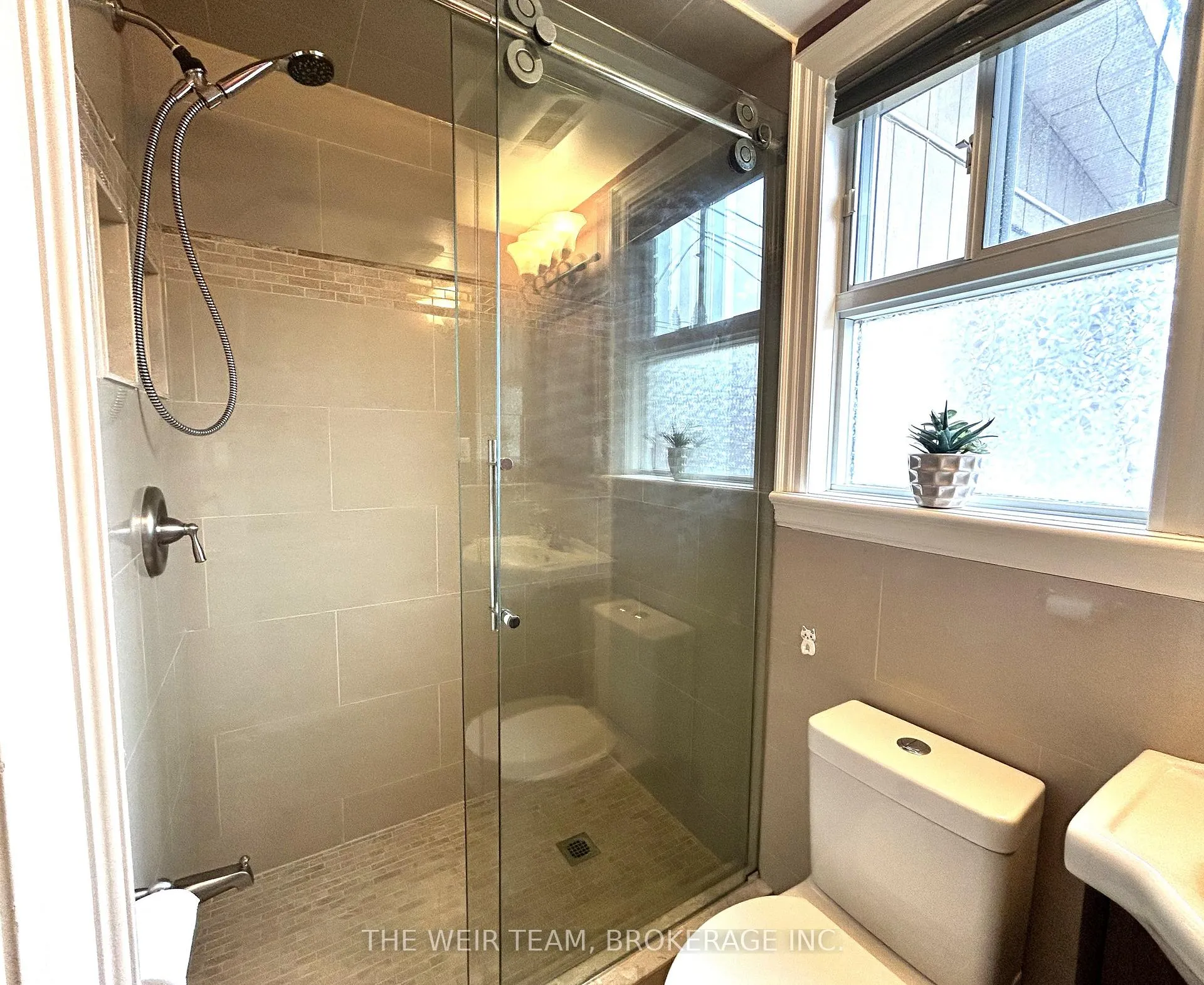 Photo 12 of Unit Main & 2nd Floor, 92 Highfield Road, Toronto, Greenwood-Coxwell — HOMEH