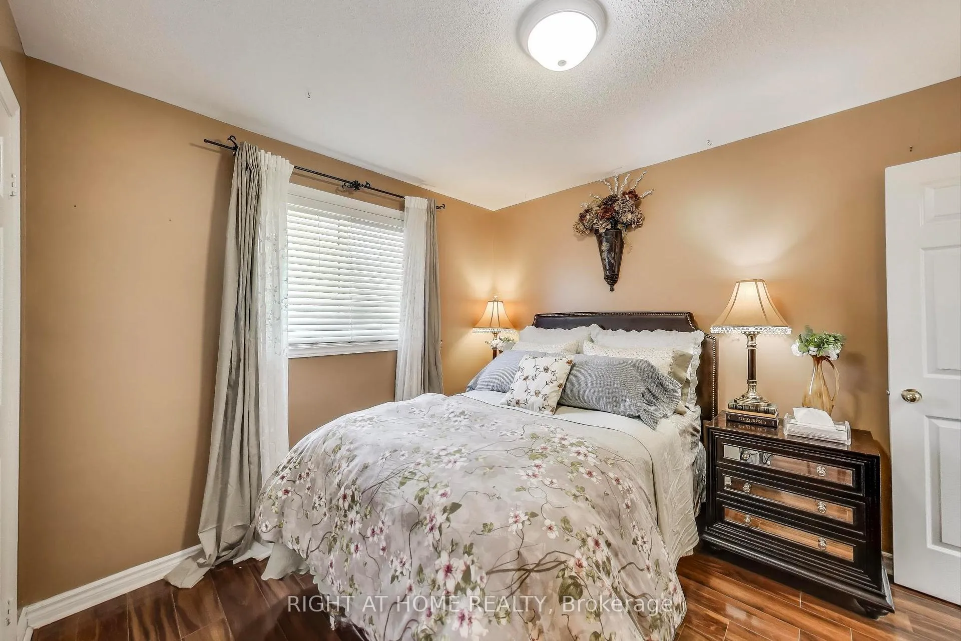 Photo 19 of 55 Knupp Road, Barrie, Edgehill Drive — HOMEH