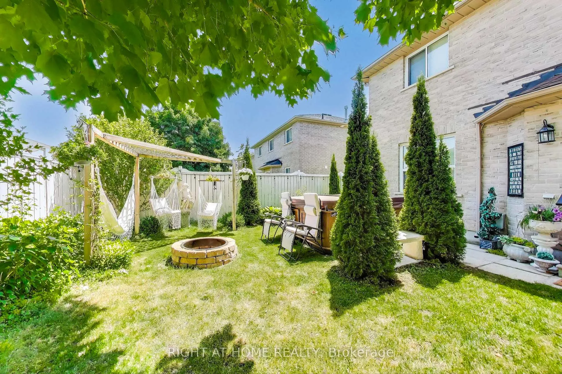 Photo 25 of 55 Knupp Road, Barrie, Edgehill Drive — HOMEH