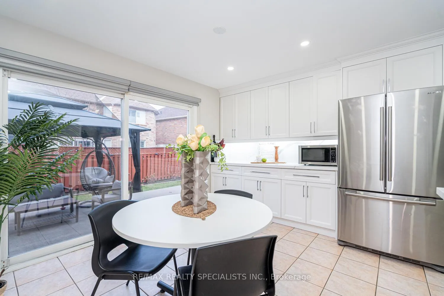 Photo 14 of 30 Bowsfield Drive, Brampton, Vales of Castlemore — HOMEH