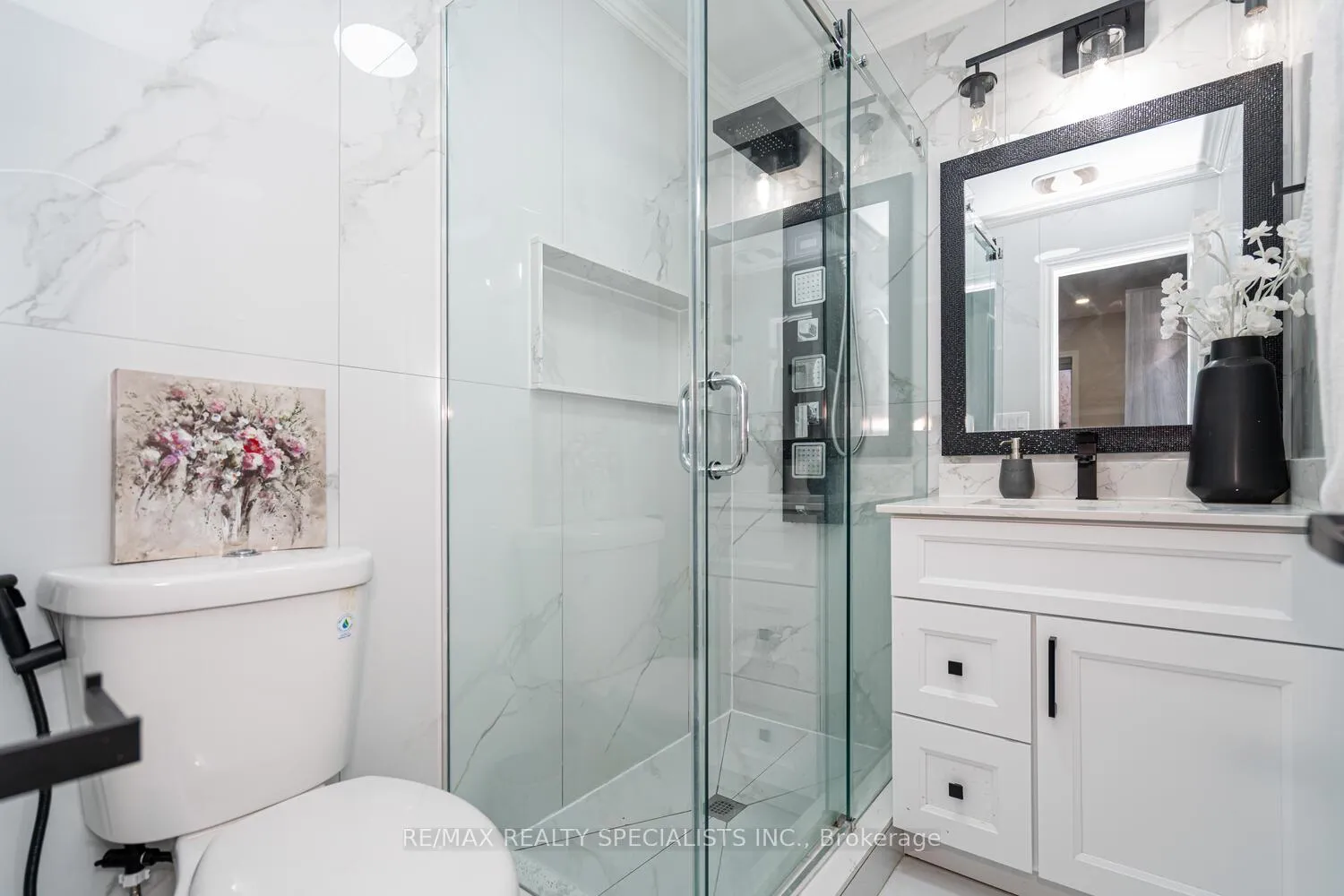Photo 22 of 30 Bowsfield Drive, Brampton, Vales of Castlemore — HOMEH