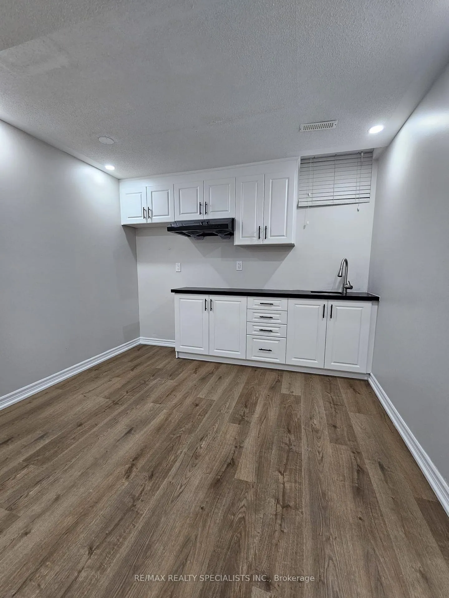 Photo 39 of 30 Bowsfield Drive, Brampton, Vales of Castlemore — HOMEH