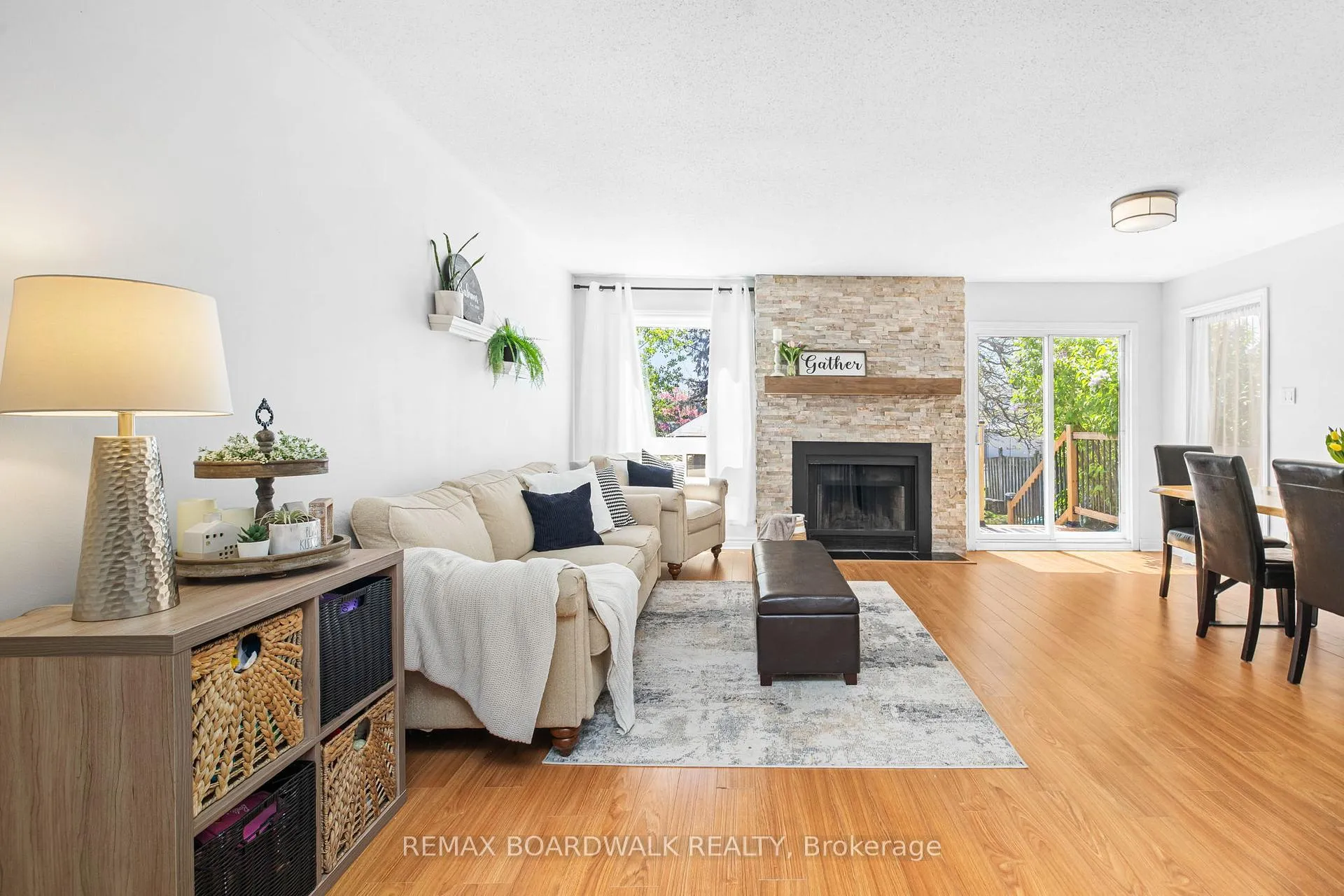 Photo 5 of 123 Halley Street, Ottawa, Barrhaven - Heritage Park — HOMEH