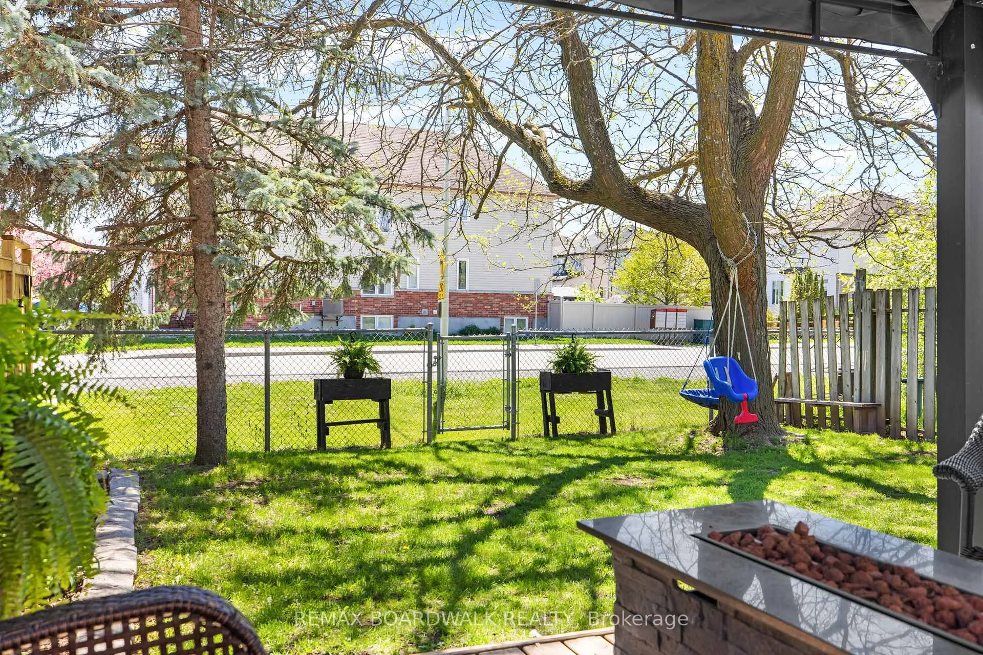 Photo 35 of 123 Halley Street, Ottawa, Barrhaven - Heritage Park — HOMEH