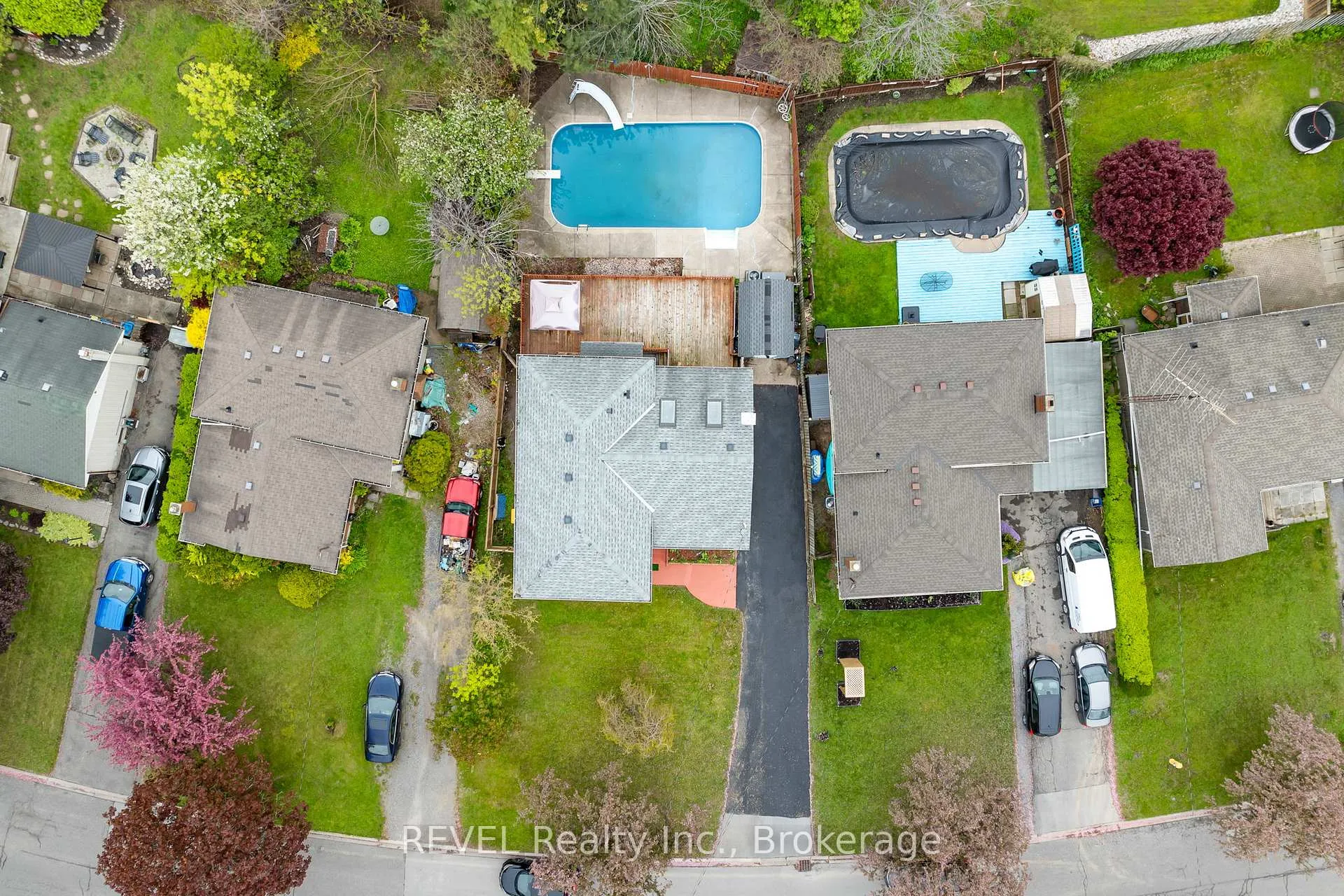 Photo 6 of 7 Rendale Avenue, St. Catharines, Carlton/Bunting — HOMEH