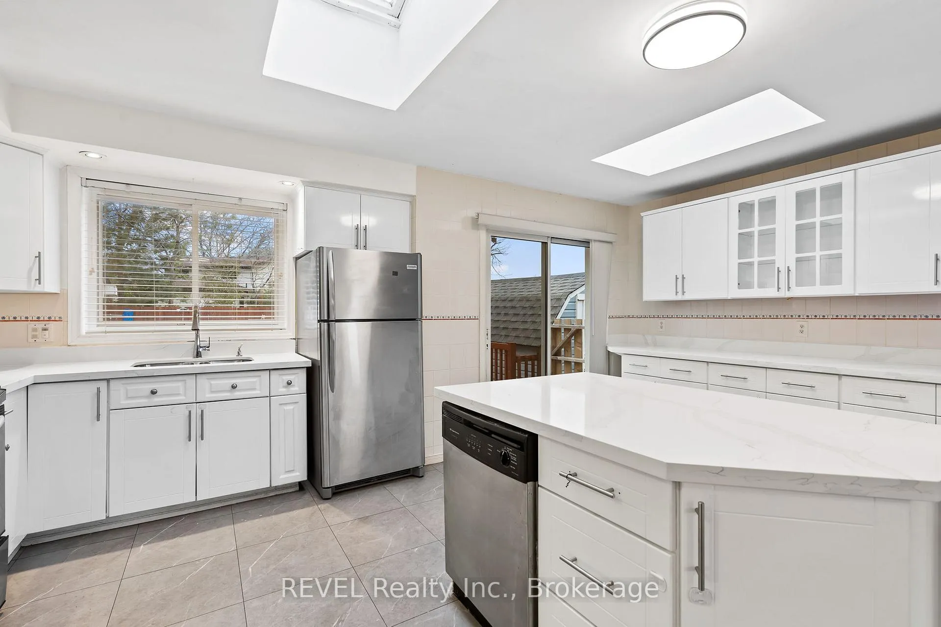 Photo 10 of 7 Rendale Avenue, St. Catharines, Carlton/Bunting — HOMEH