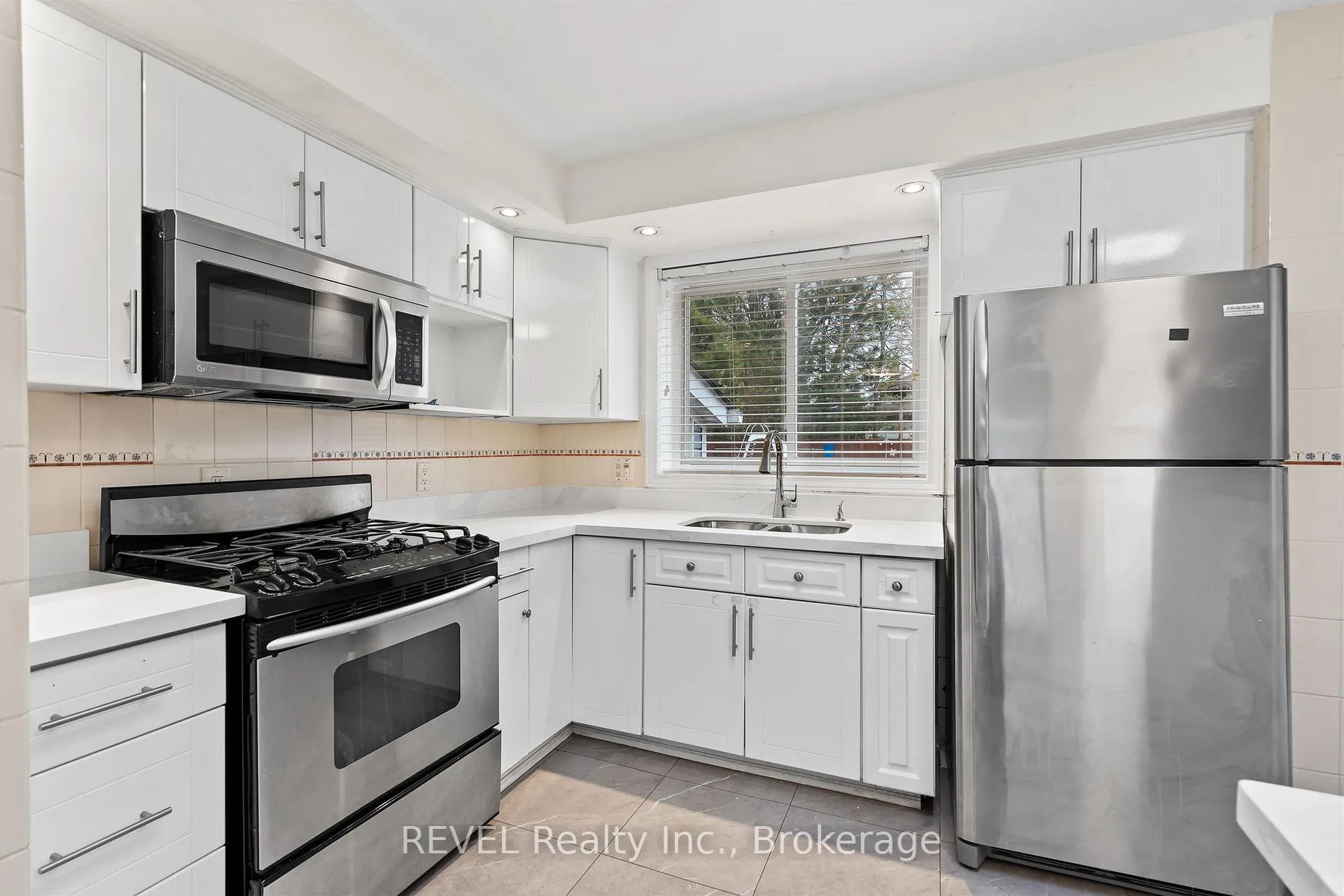 Photo 11 of 7 Rendale Avenue, St. Catharines, Carlton/Bunting — HOMEH