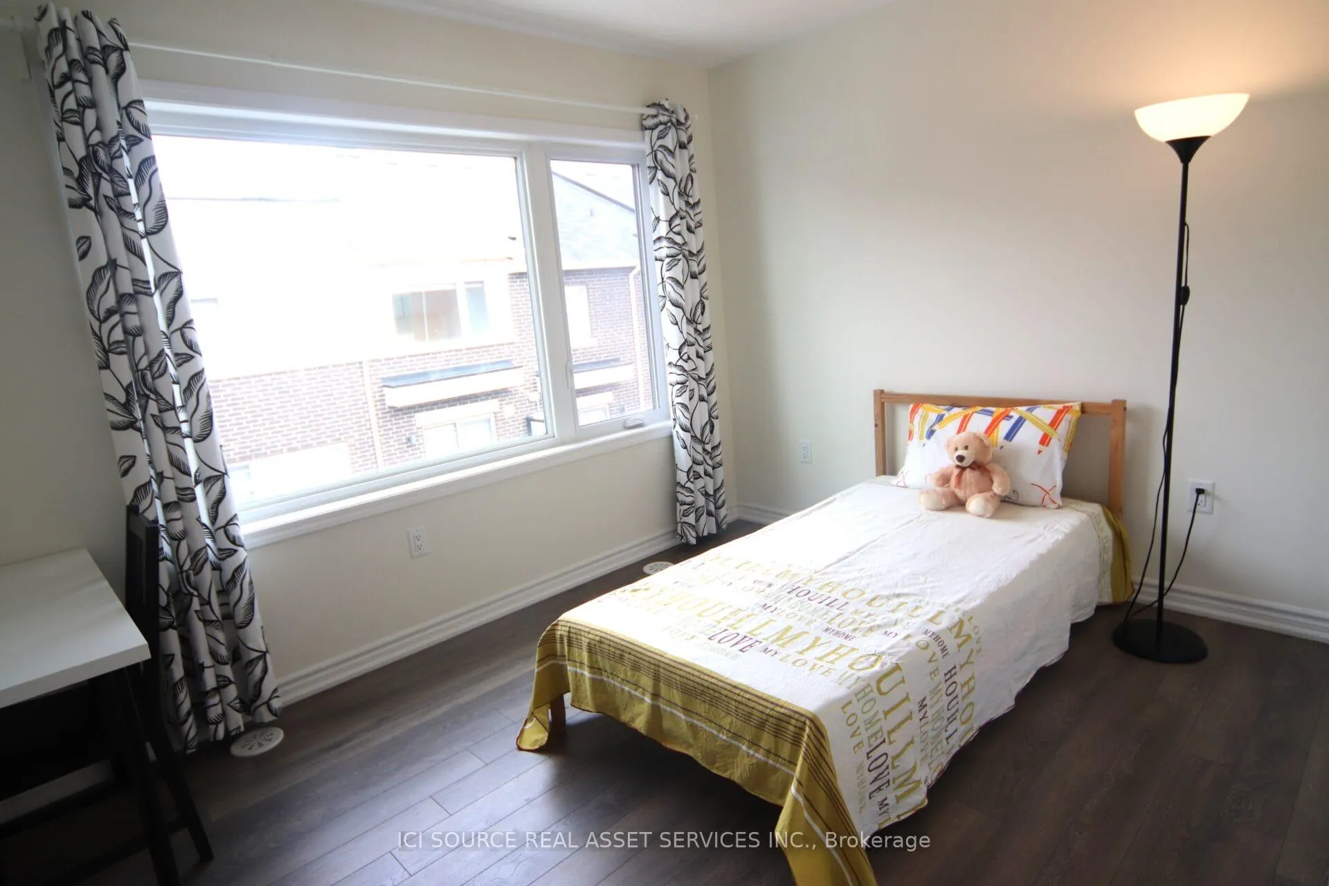 Photo 8 of Unit 16, 250 Lagerfeld Drive, Brampton, Northwest Brampton — HOMEH