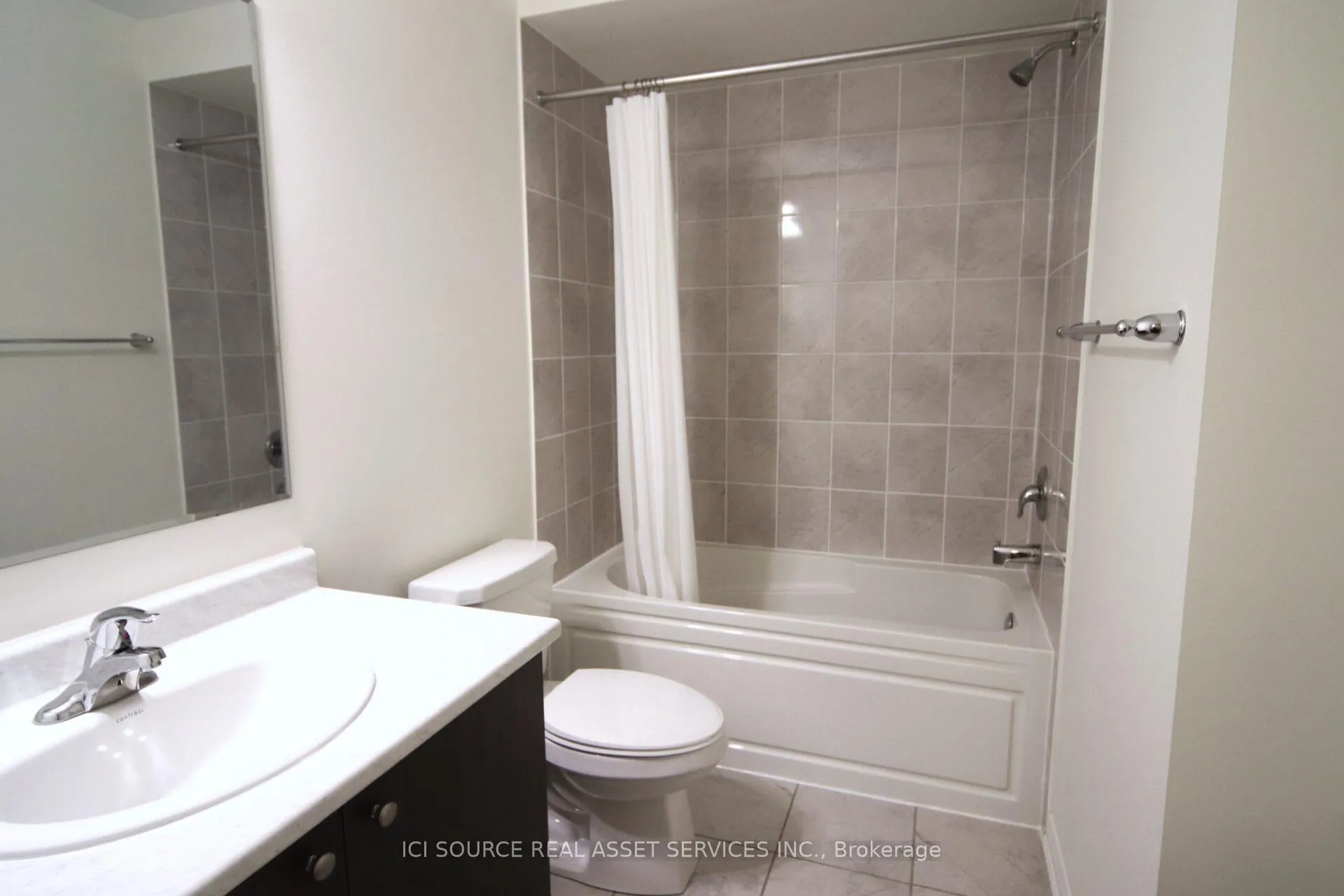 Photo 9 of Unit 16, 250 Lagerfeld Drive, Brampton, Northwest Brampton — HOMEH