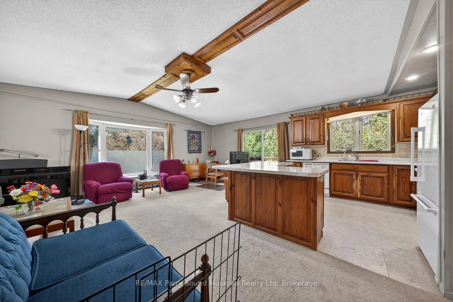 Photo 10 of 29 Stoneman Drive, Seguin — HOMEH