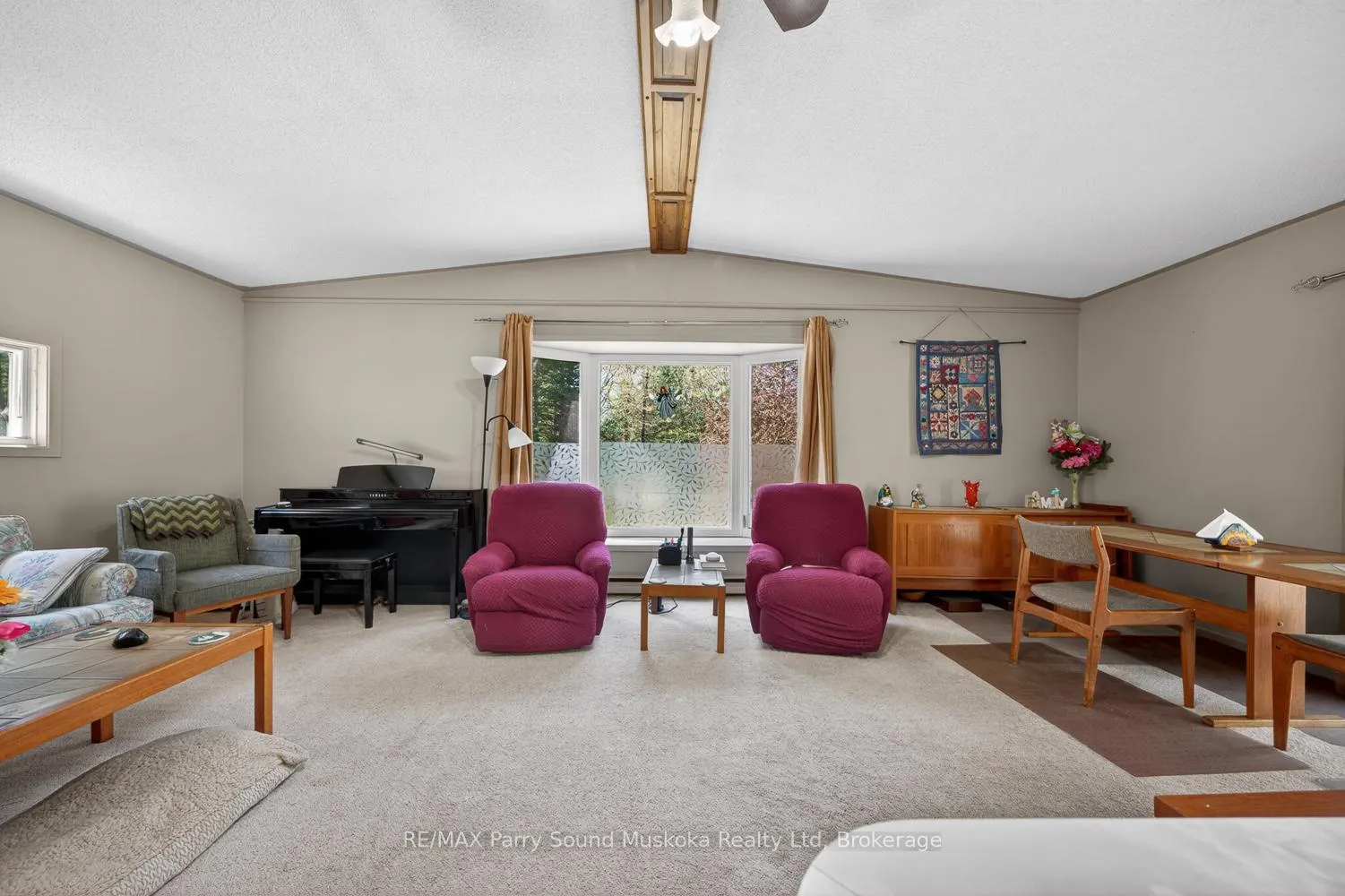 Photo 16 of 29 Stoneman Drive, Seguin — HOMEH