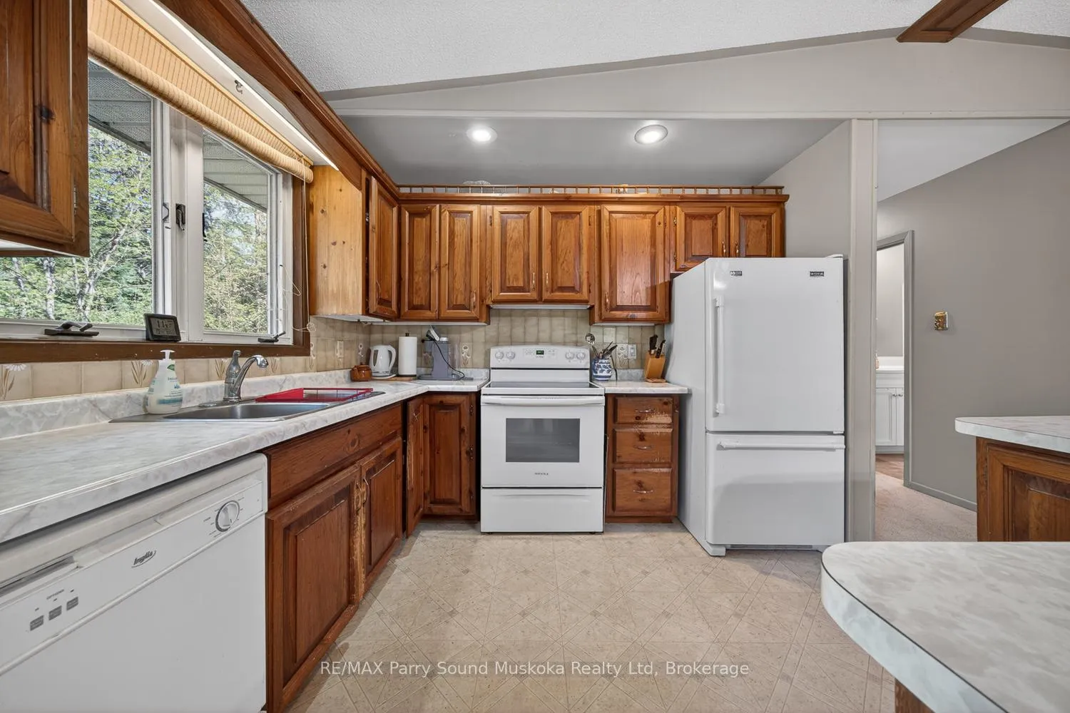 Photo 18 of 29 Stoneman Drive, Seguin — HOMEH