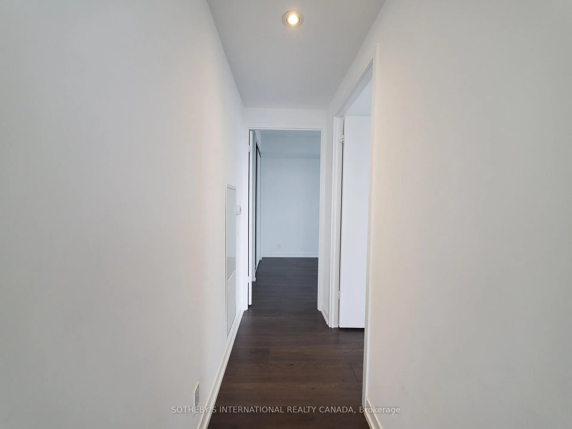 Photo 9 of Unit 4102, 5 Buttermill Avenue, Vaughan, Concord — HOMEH