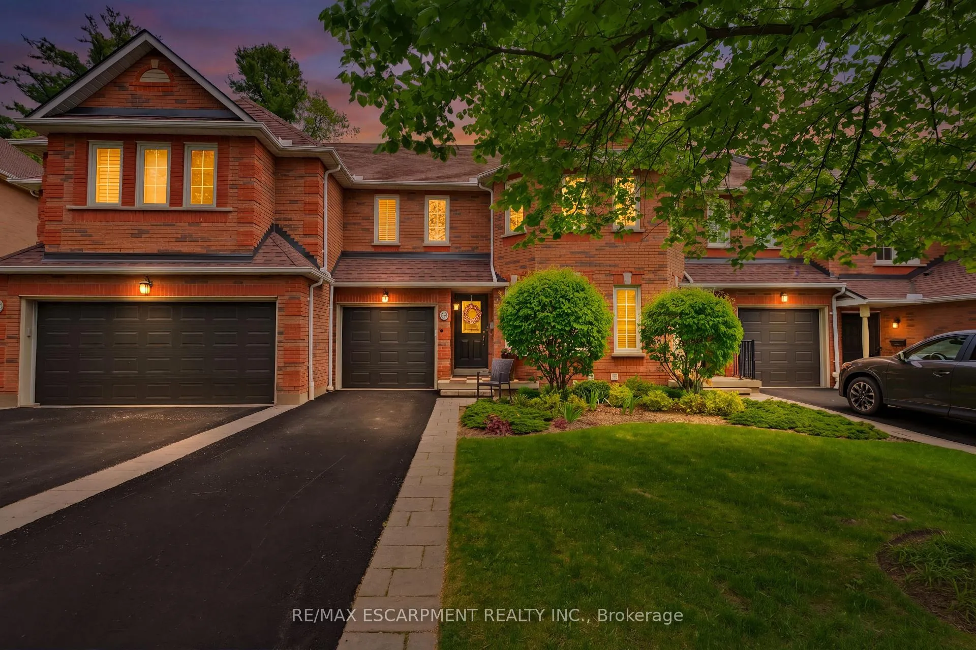 Photo 2 of Unit 13, 1735 The Collegeway, Mississauga, Erin Mills — HOMEH