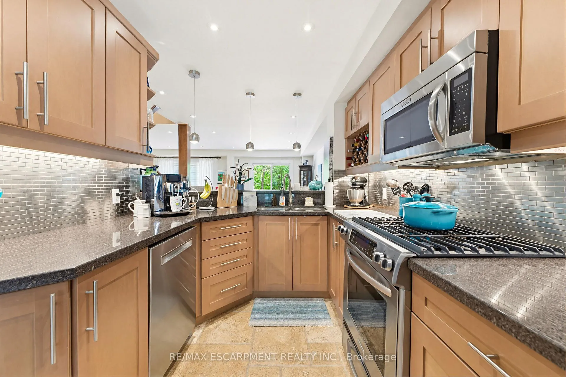 Photo 6 of Unit 13, 1735 The Collegeway, Mississauga, Erin Mills — HOMEH