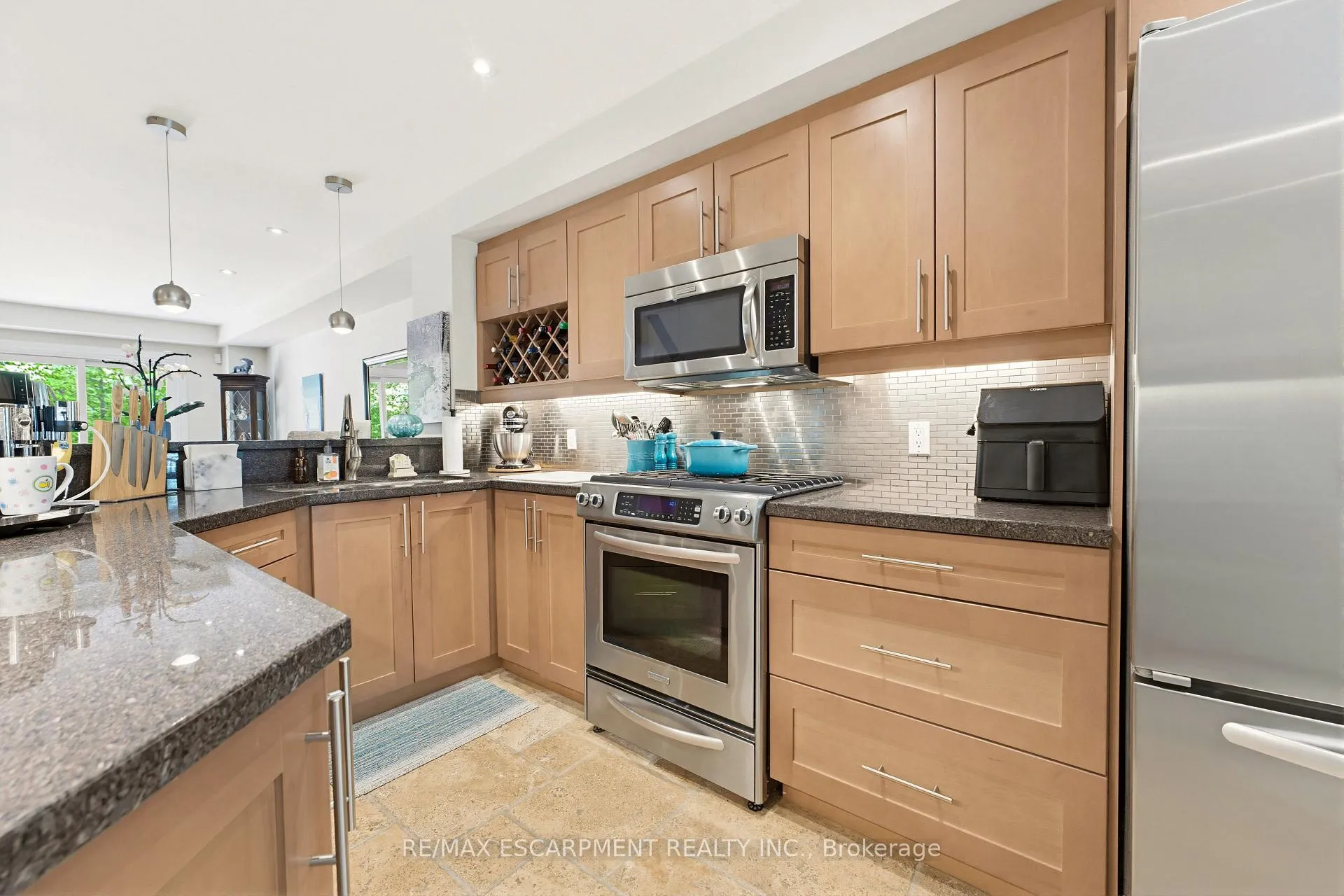 Photo 8 of Unit 13, 1735 The Collegeway, Mississauga, Erin Mills — HOMEH