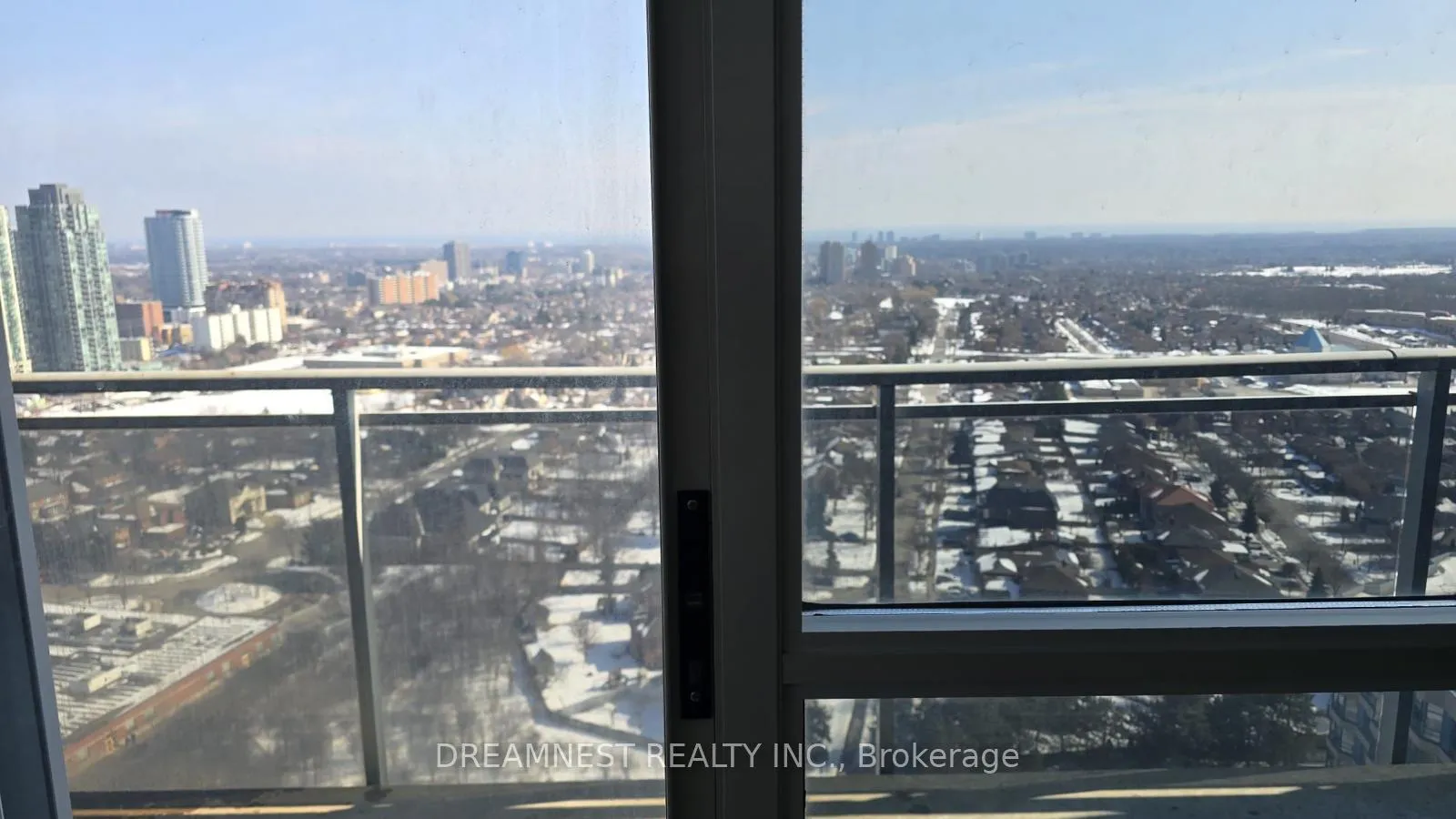 Photo 4 of Unit 2506, 223 Webb Drive, Mississauga, City Centre — HOMEH