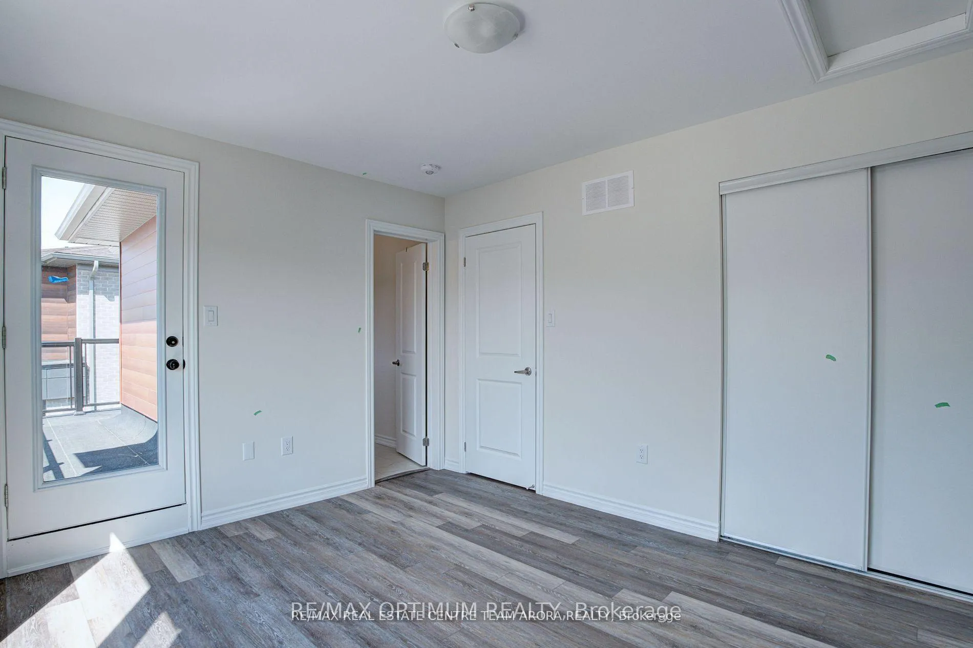 Photo 2 of Unit 14, 20 Knotsberry Circle, Brampton, Bram West — HOMEH