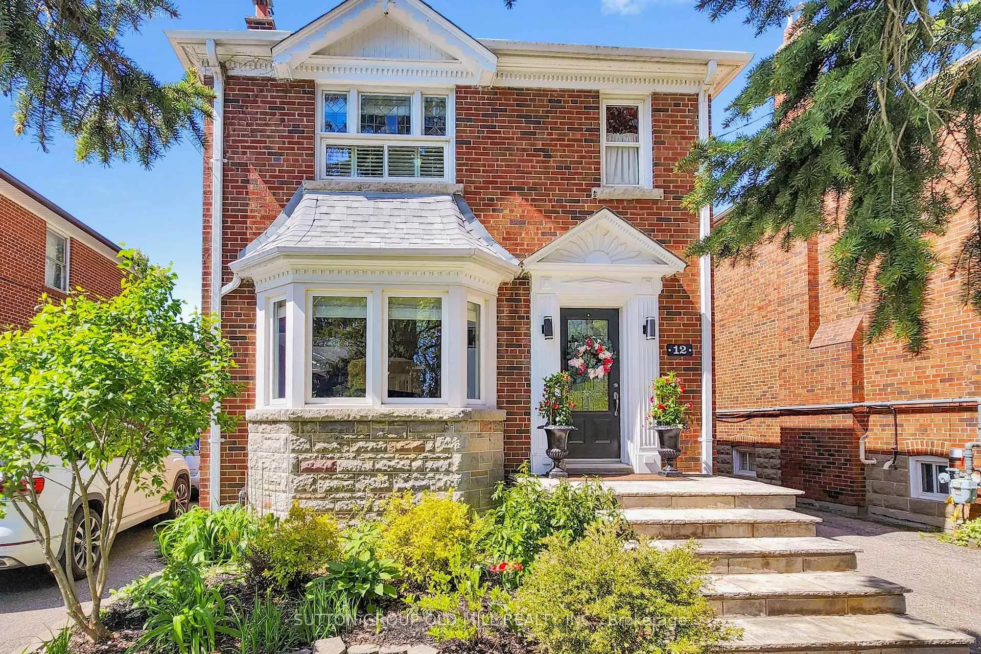 Photo 2 of 12 Jasmine Avenue, Etobicoke, Long Branch — HOMEH