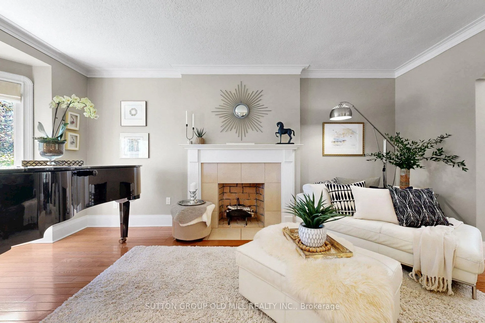 Photo 5 of 12 Jasmine Avenue, Etobicoke, Long Branch — HOMEH