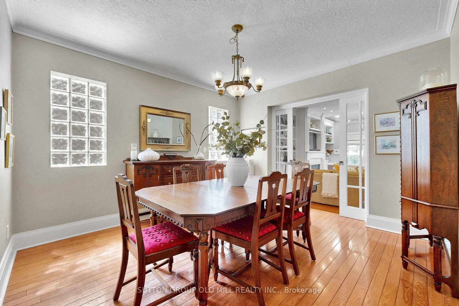 Photo 9 of 12 Jasmine Avenue, Etobicoke, Long Branch — HOMEH