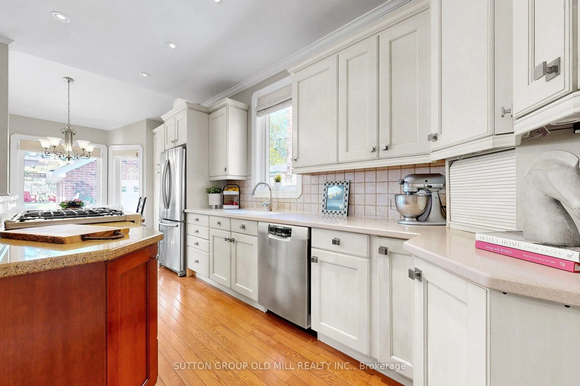 Photo 11 of 12 Jasmine Avenue, Etobicoke, Long Branch — HOMEH