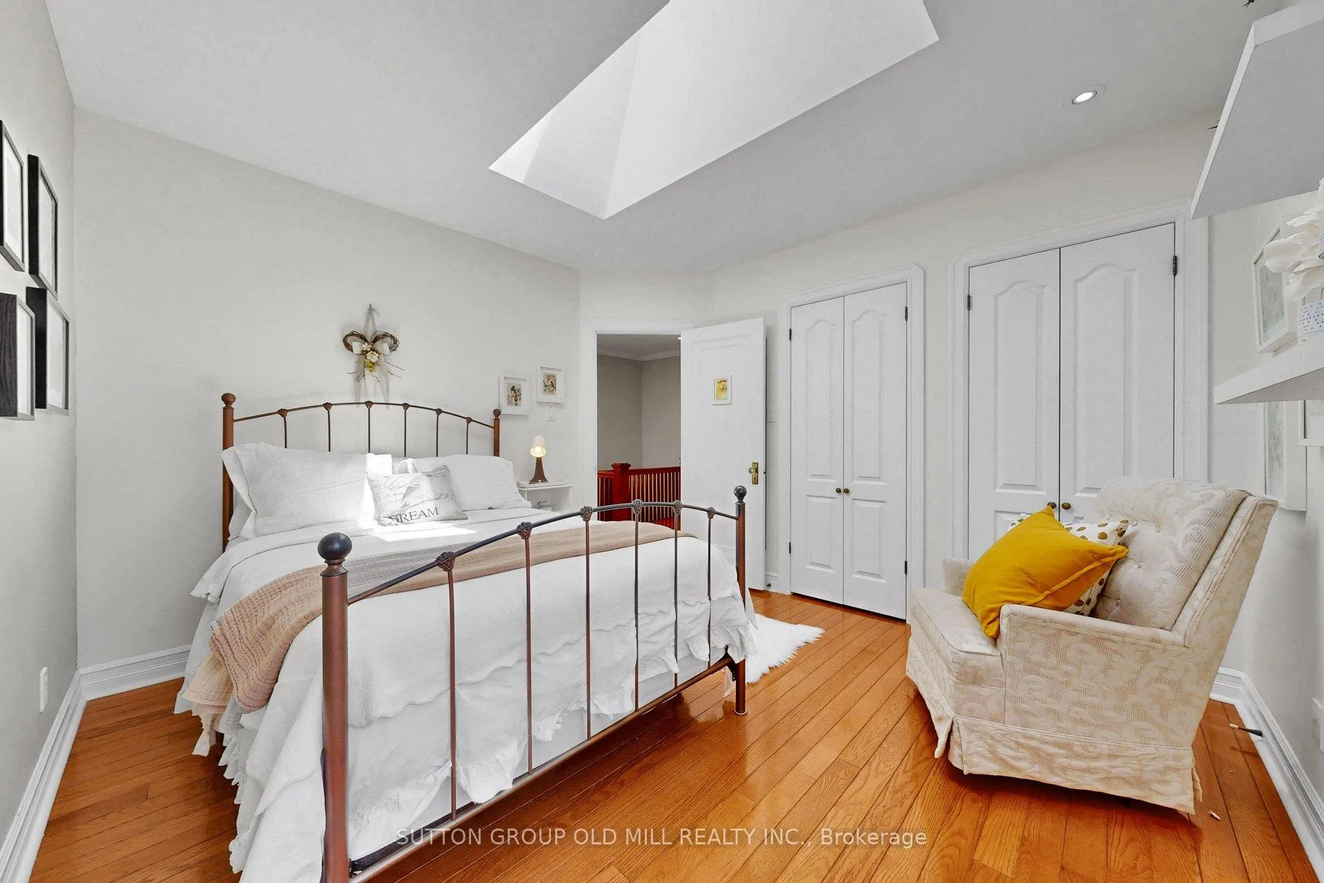 Photo 27 of 12 Jasmine Avenue, Etobicoke, Long Branch — HOMEH