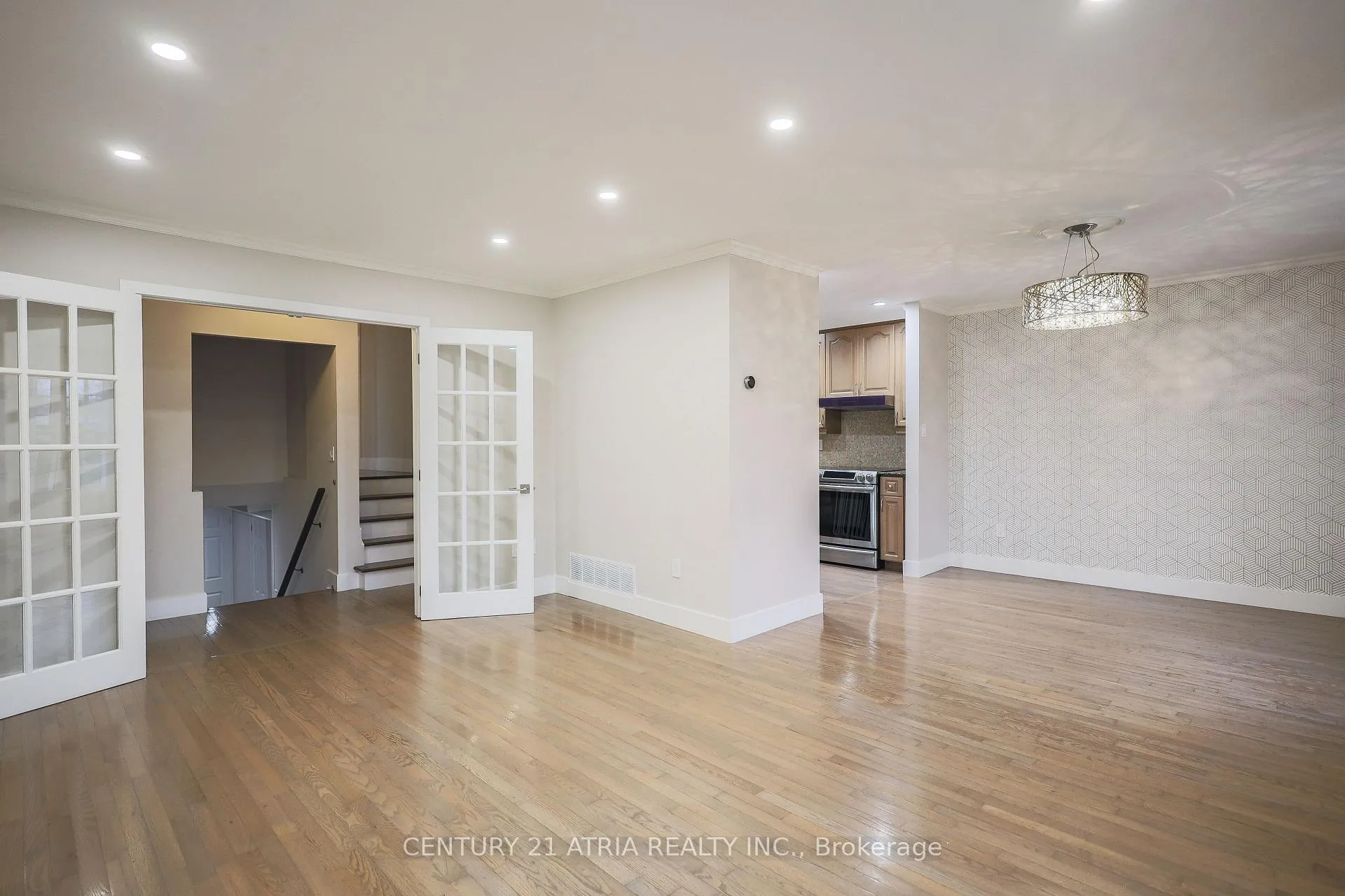 Photo 7 of 2750 Barnstone Crescent, Mississauga, Sheridan — HOMEH