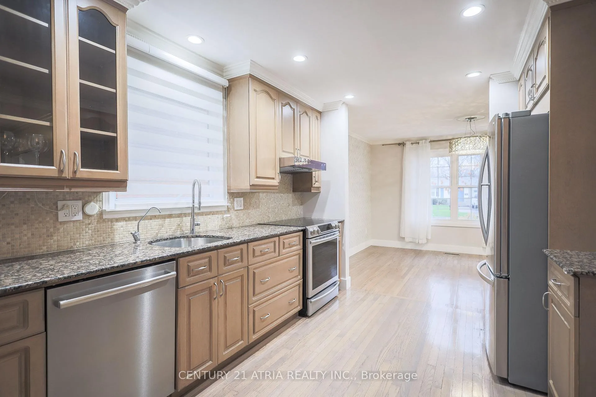 Photo 12 of 2750 Barnstone Crescent, Mississauga, Sheridan — HOMEH