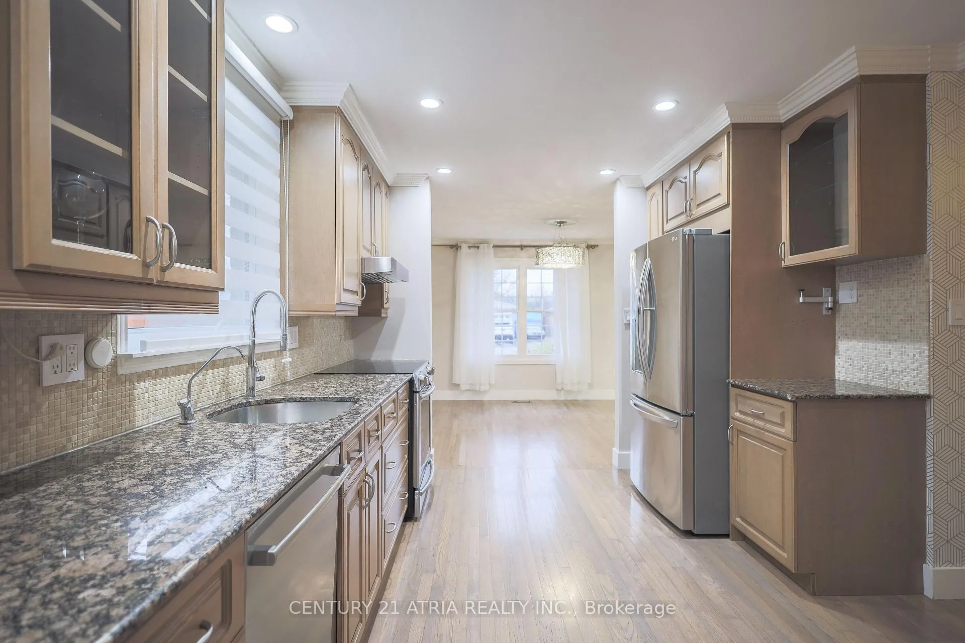 Photo 14 of 2750 Barnstone Crescent, Mississauga, Sheridan — HOMEH