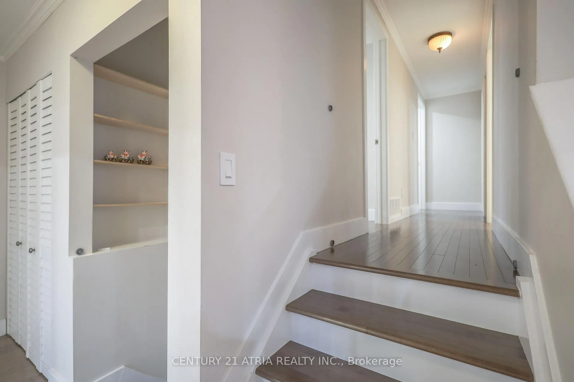Photo 16 of 2750 Barnstone Crescent, Mississauga, Sheridan — HOMEH
