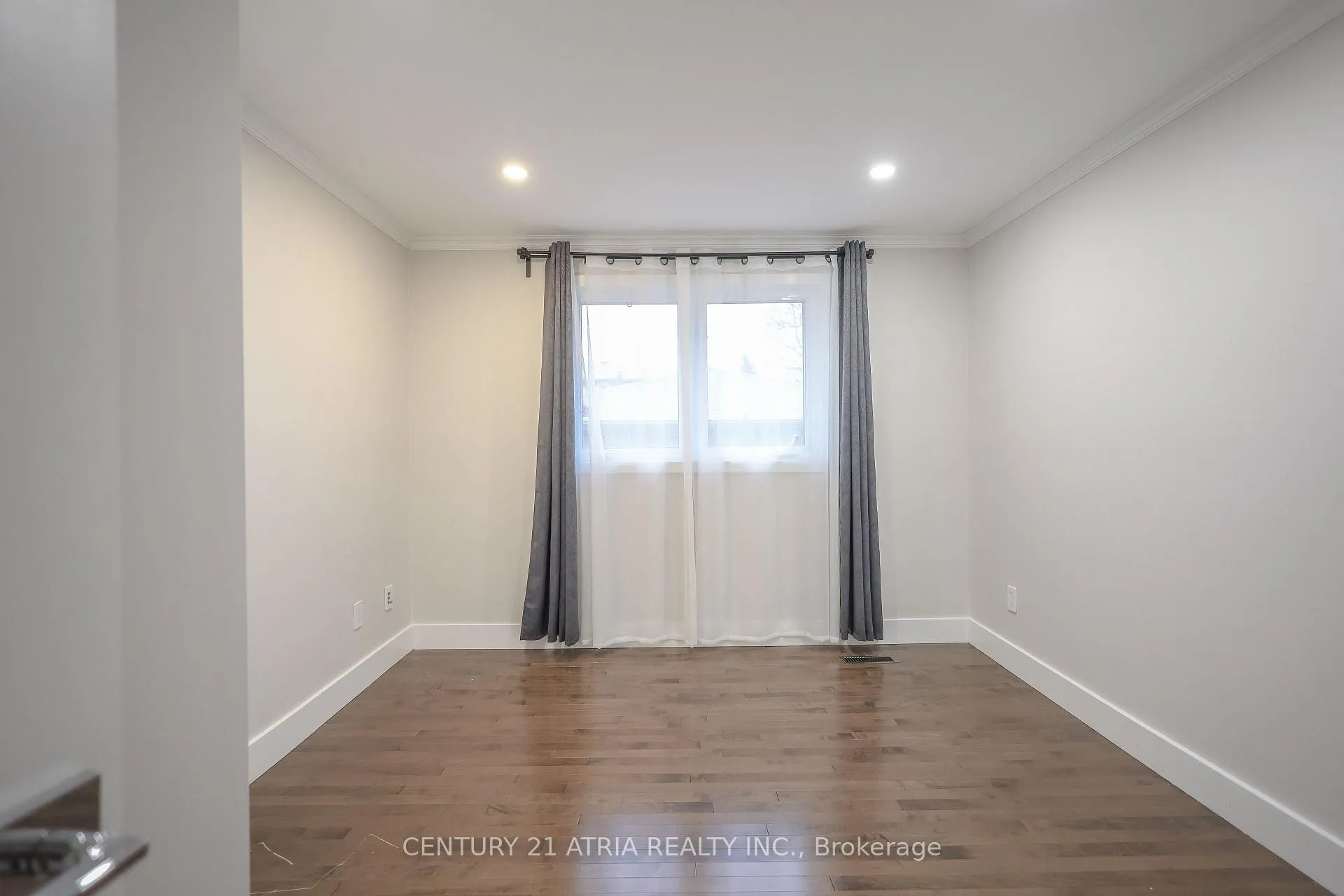 Photo 17 of 2750 Barnstone Crescent, Mississauga, Sheridan — HOMEH