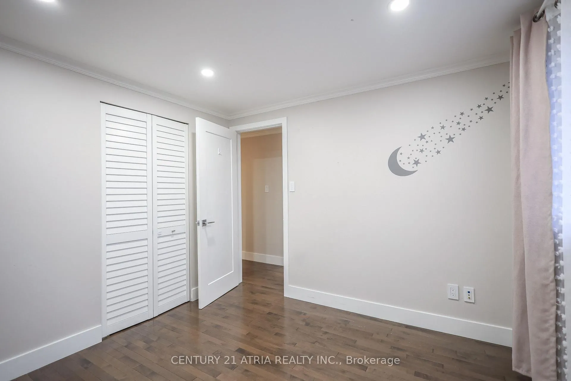 Photo 20 of 2750 Barnstone Crescent, Mississauga, Sheridan — HOMEH