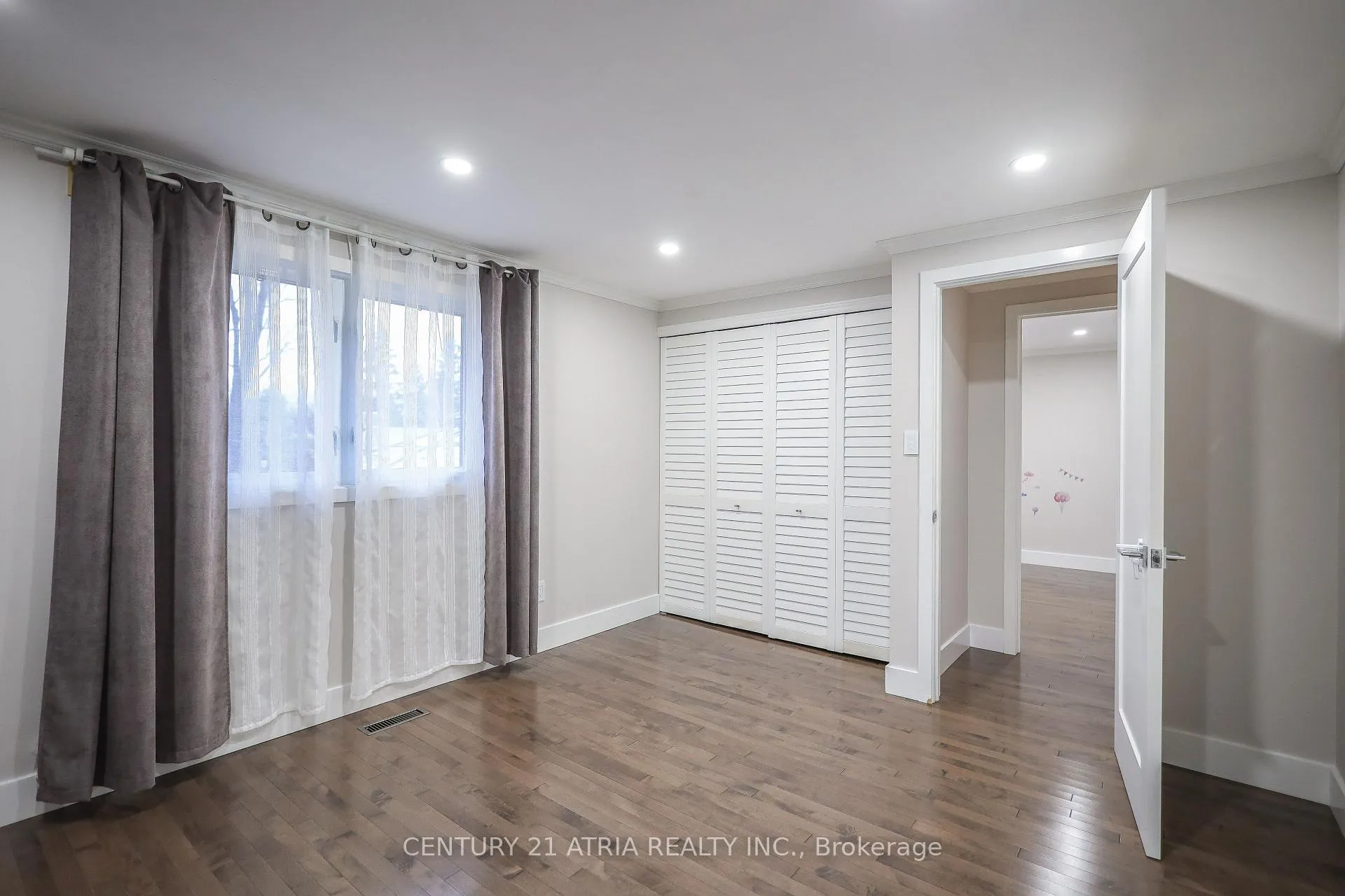 Photo 21 of 2750 Barnstone Crescent, Mississauga, Sheridan — HOMEH