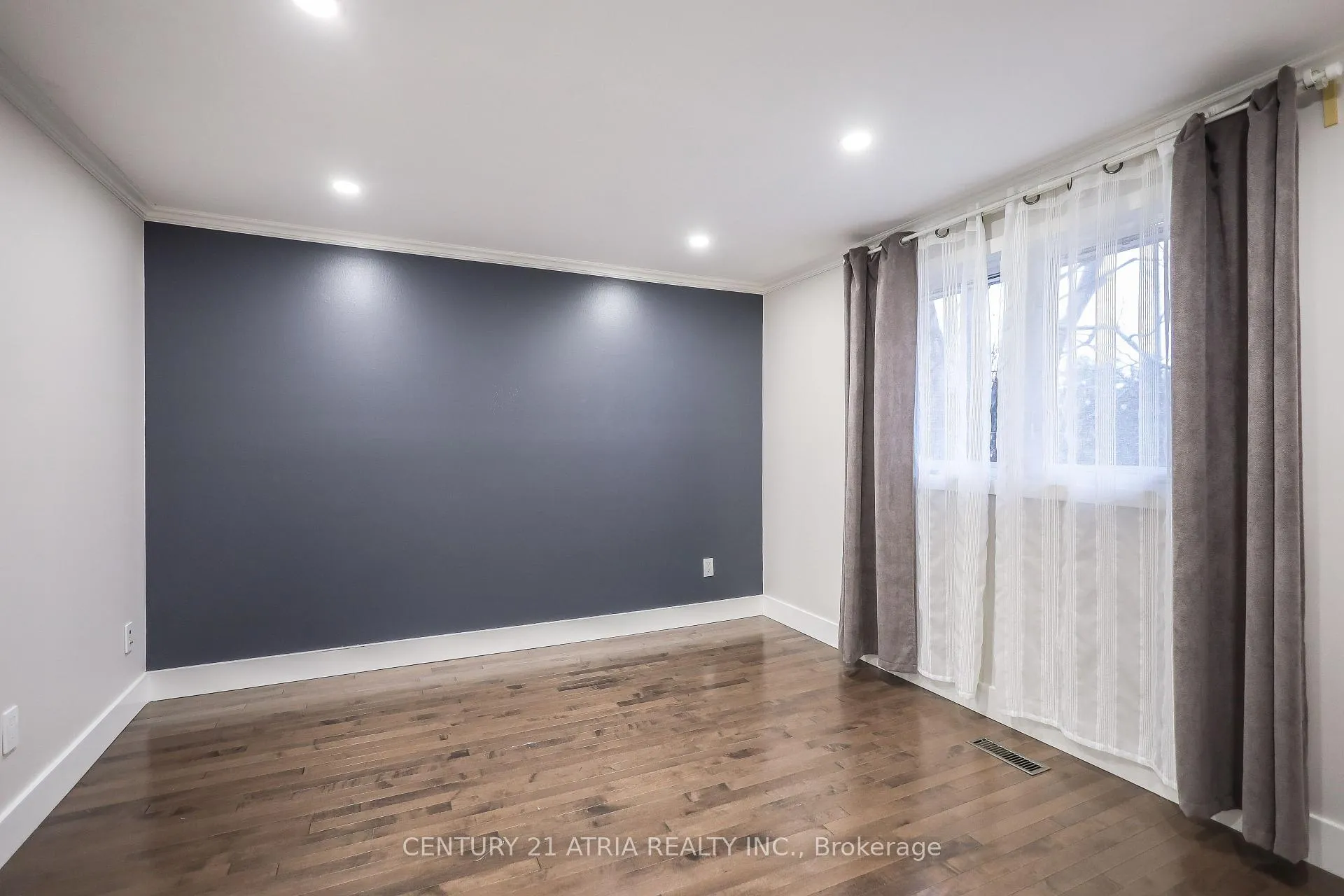Photo 22 of 2750 Barnstone Crescent, Mississauga, Sheridan — HOMEH