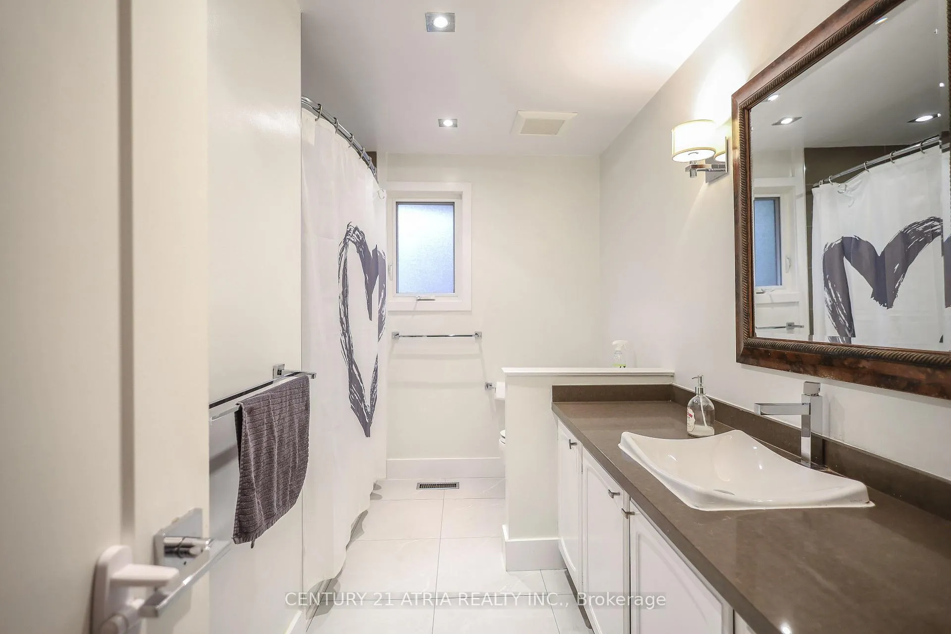 Photo 25 of 2750 Barnstone Crescent, Mississauga, Sheridan — HOMEH