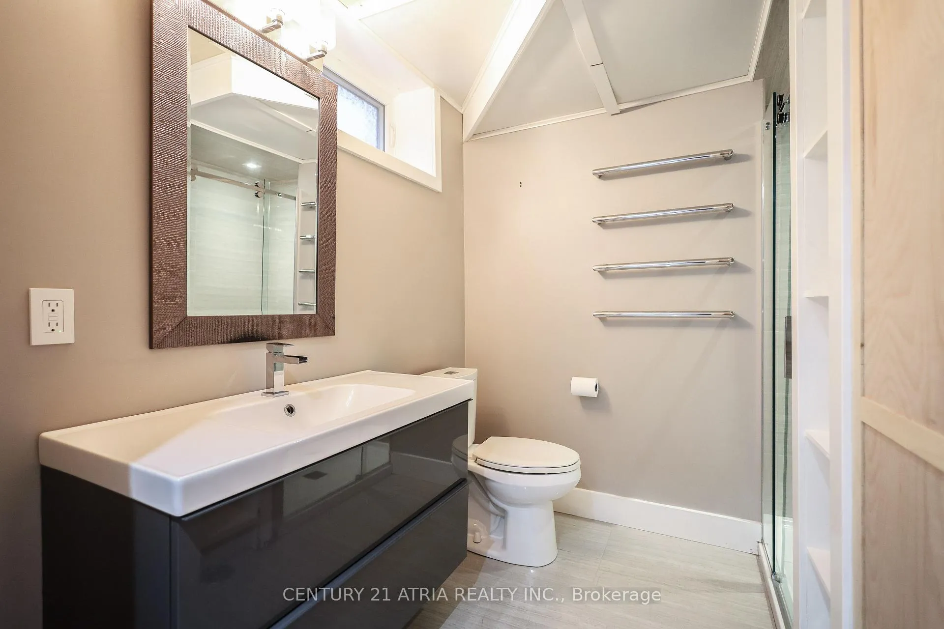 Photo 30 of 2750 Barnstone Crescent, Mississauga, Sheridan — HOMEH