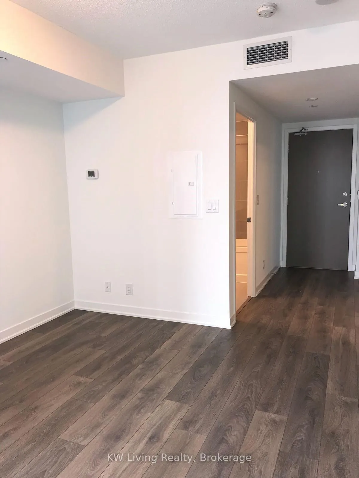 Photo 4 of Unit 4011, 100 Harbour Street, Toronto, Waterfront Communities — HOMEH
