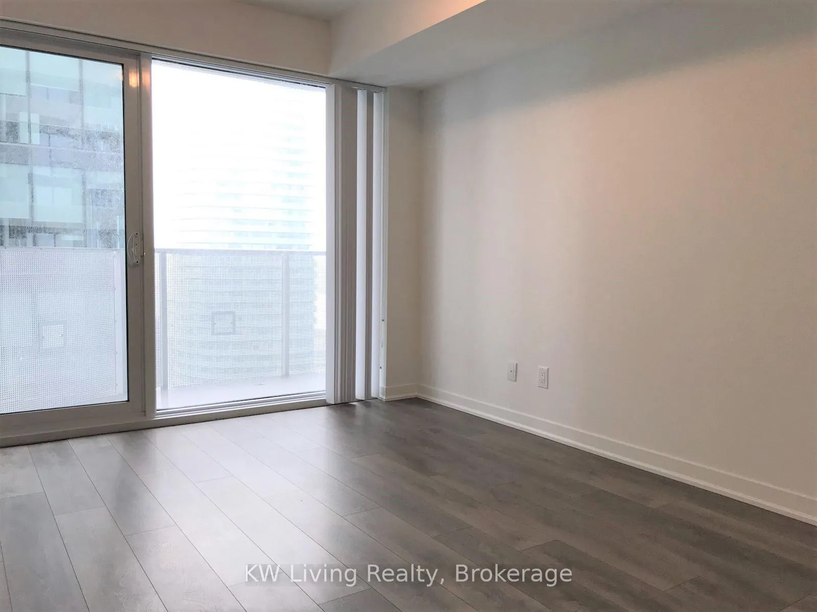 Photo 8 of Unit 4011, 100 Harbour Street, Toronto, Waterfront Communities — HOMEH