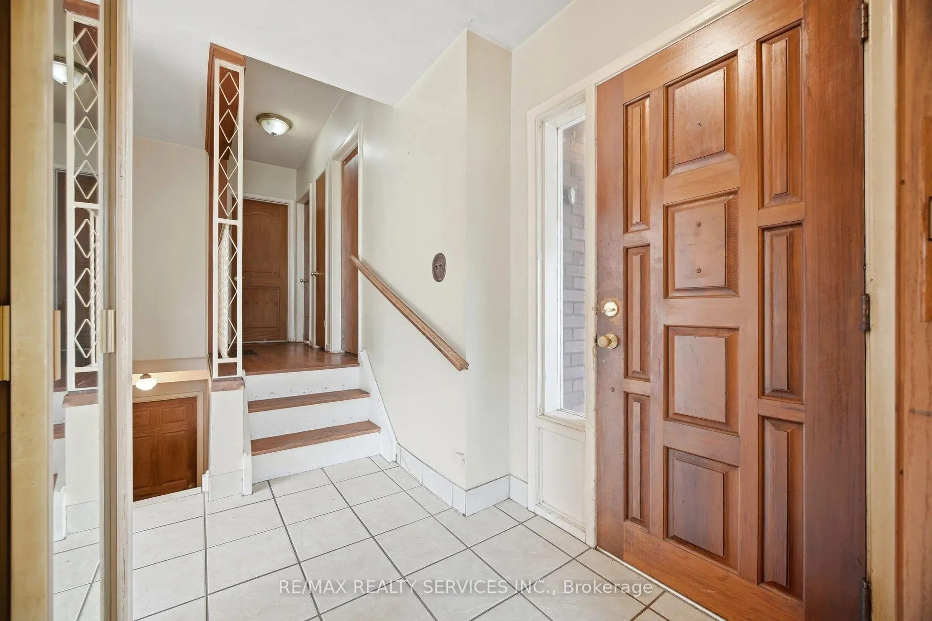 Photo 8 of 27 Hadrina Street, Brampton, Northwood Park — HOMEH