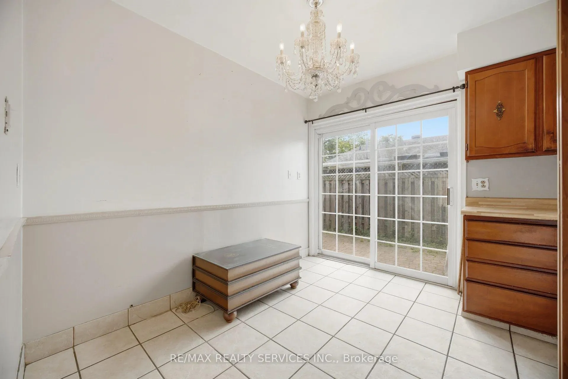Photo 15 of 27 Hadrina Street, Brampton, Northwood Park — HOMEH