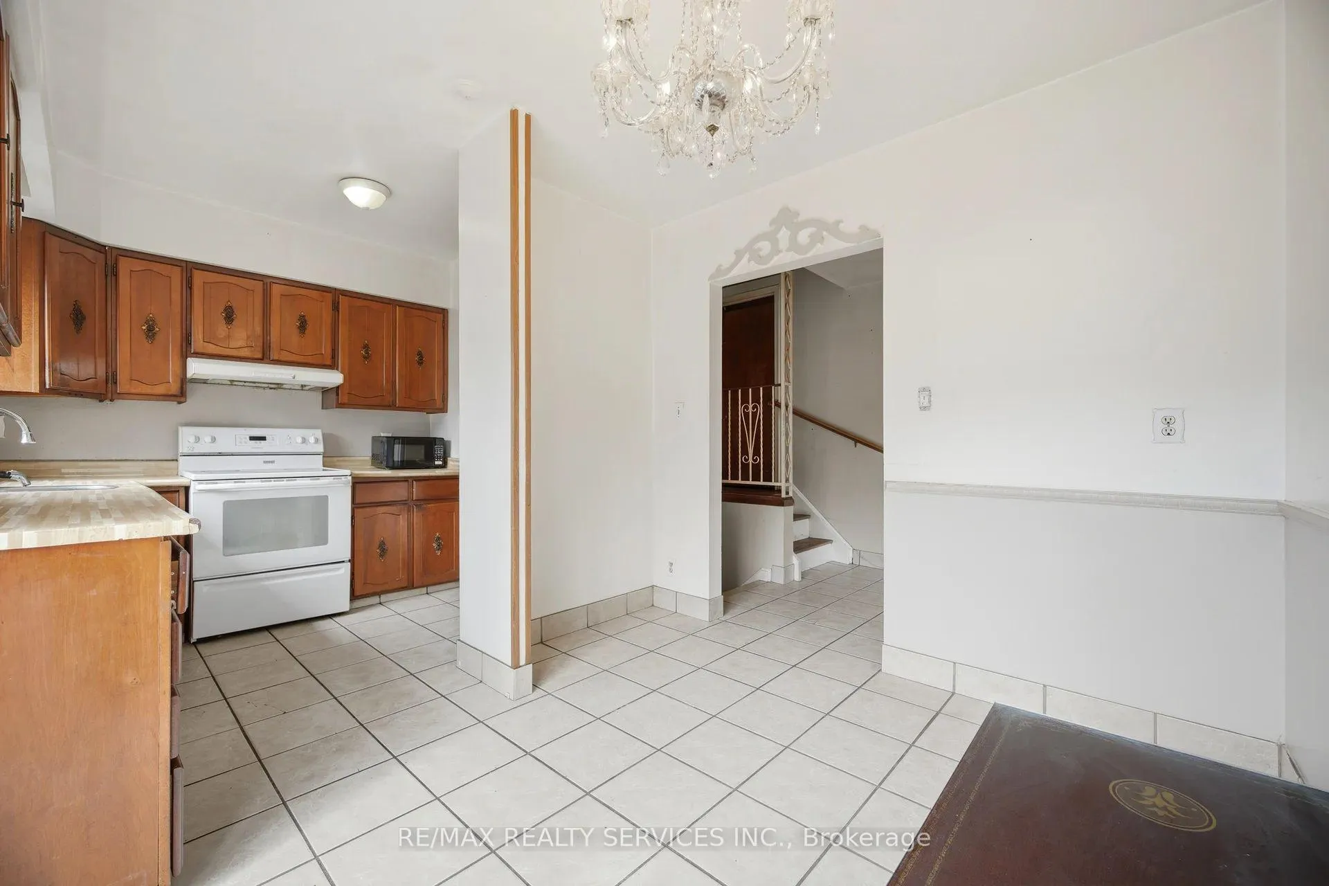 Photo 16 of 27 Hadrina Street, Brampton, Northwood Park — HOMEH