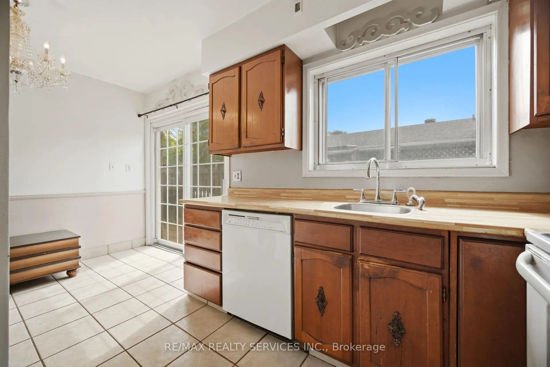 Photo 20 of 27 Hadrina Street, Brampton, Northwood Park — HOMEH