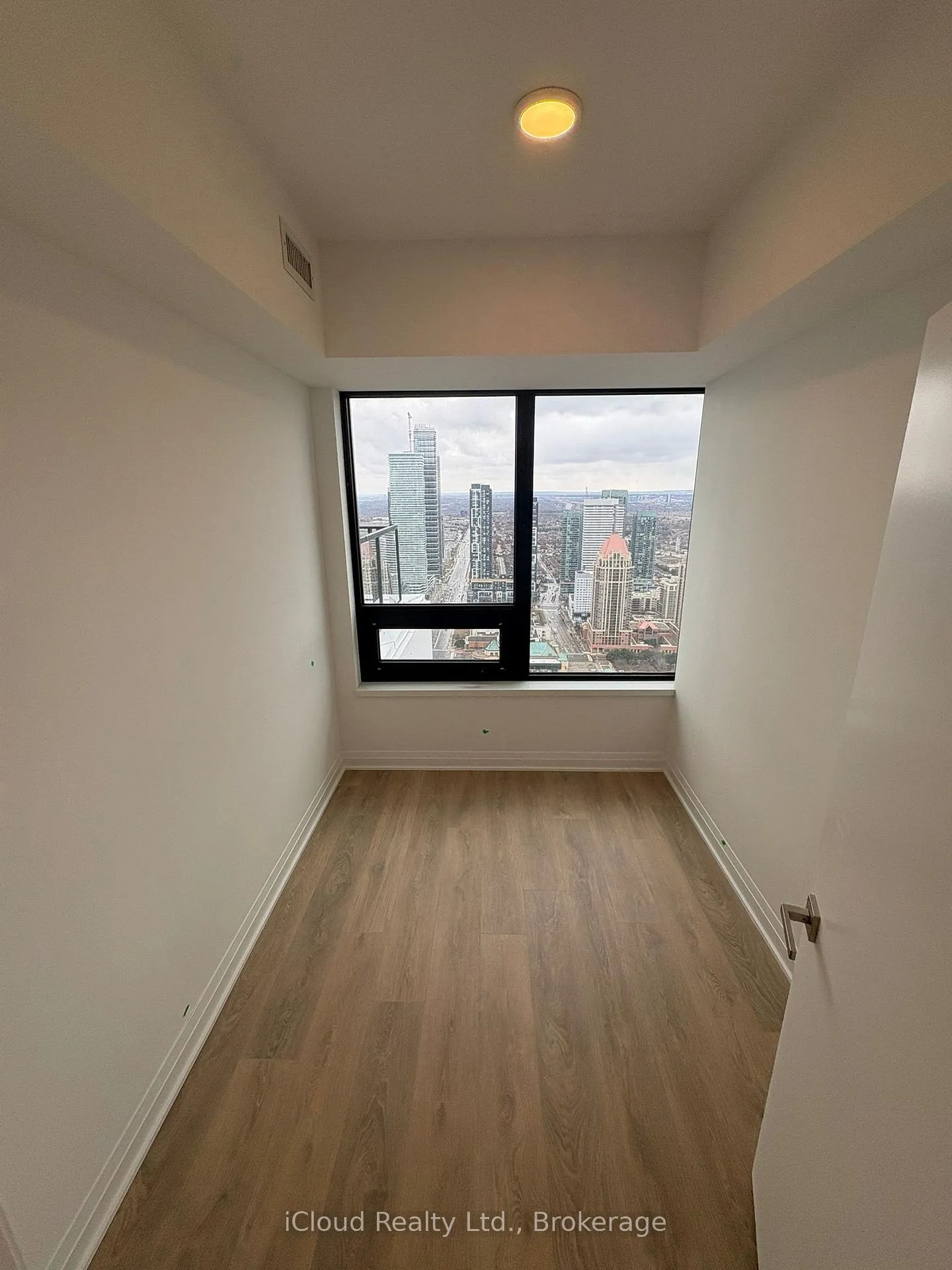 Photo 10 of Unit 4907, 4015 The Exchange, Mississauga, City Centre — HOMEH