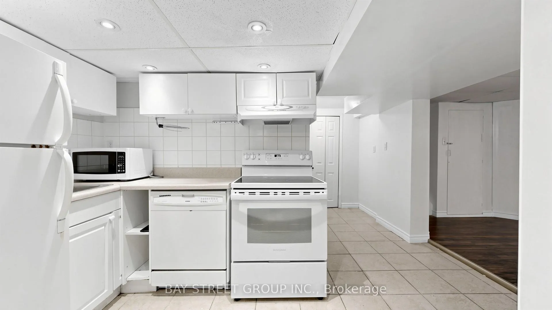 Photo 5 of Unit Bsmt, 31 Compton Drive, Scarborough, Wexford-Maryvale — HOMEH