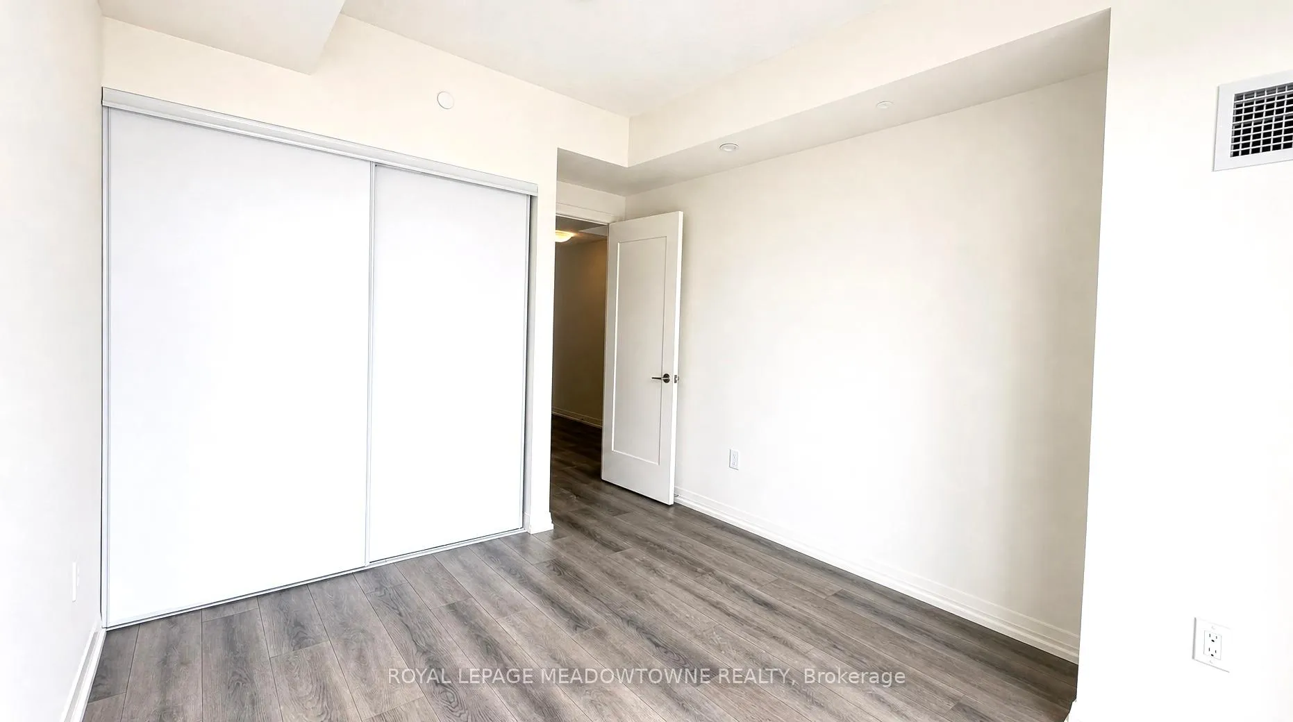 Photo 6 of Unit 907, 27 Korda Gate, Vaughan, Vellore Village — HOMEH