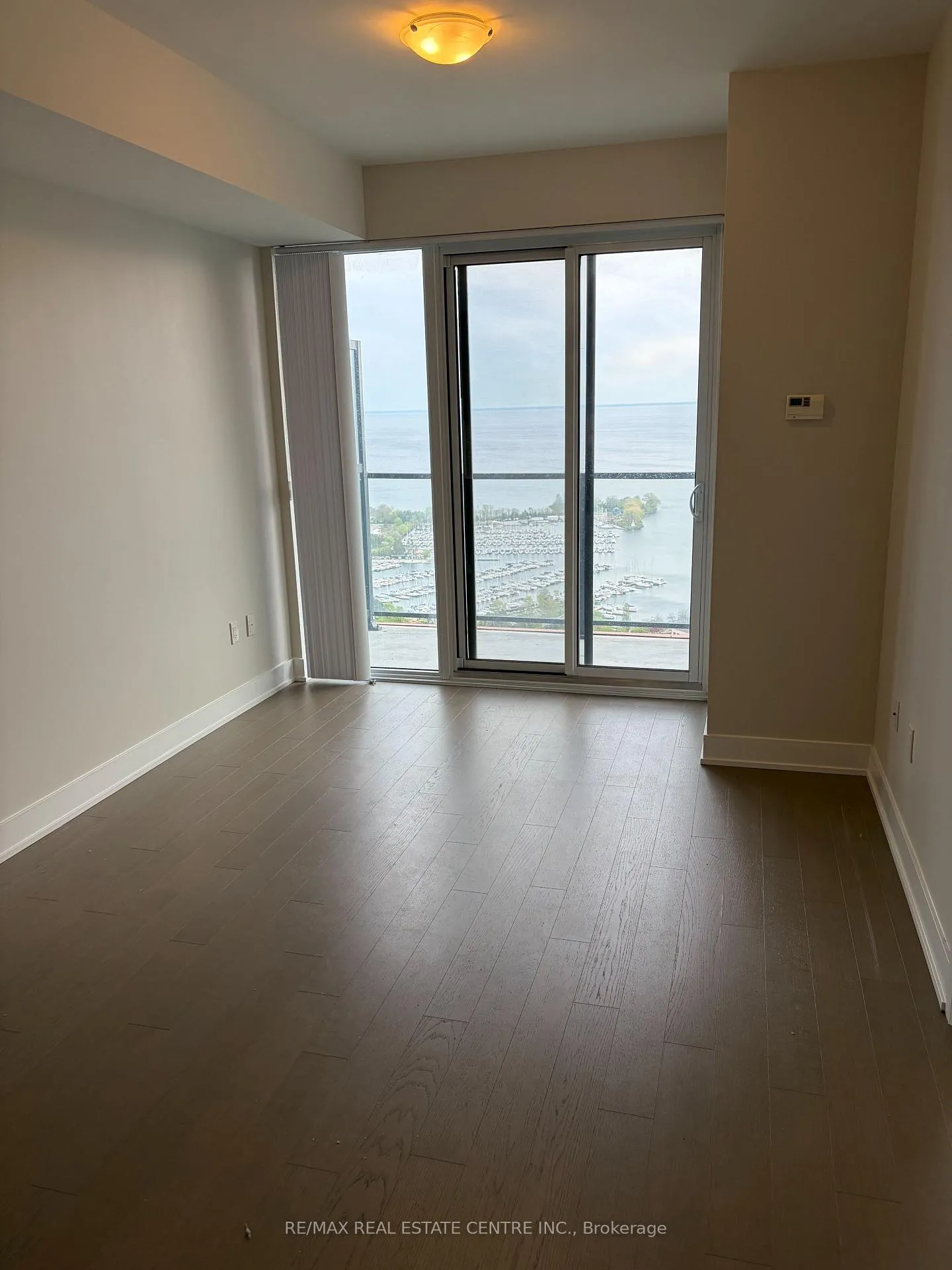 Photo 2 of Unit 3818, 30 Shore Breeze Drive, Etobicoke, Mimico — HOMEH