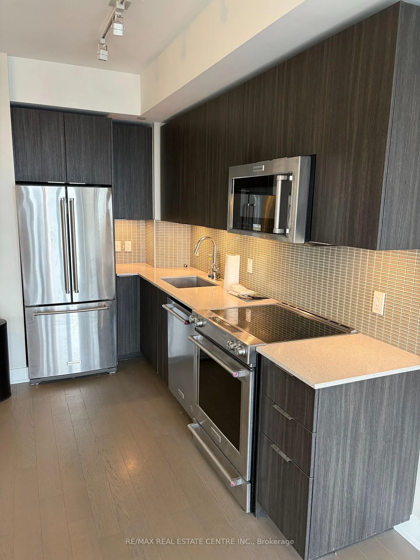 Photo 4 of Unit 3818, 30 Shore Breeze Drive, Etobicoke, Mimico — HOMEH