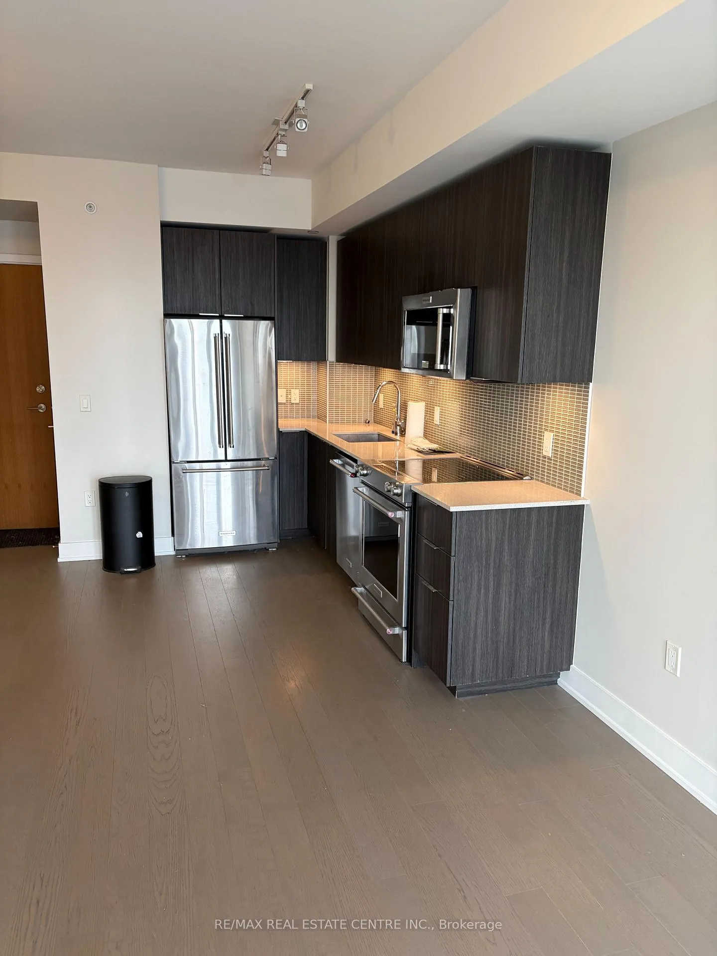 Photo 5 of Unit 3818, 30 Shore Breeze Drive, Etobicoke, Mimico — HOMEH