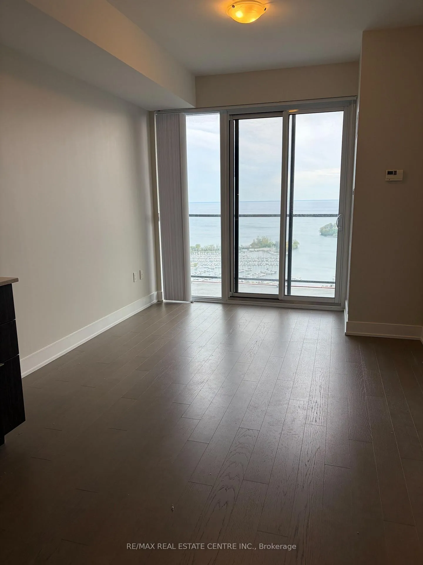 Photo 11 of Unit 3818, 30 Shore Breeze Drive, Etobicoke, Mimico — HOMEH